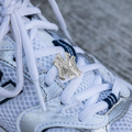 New York Yankees Official MLB Shoelace Charm in White Gold