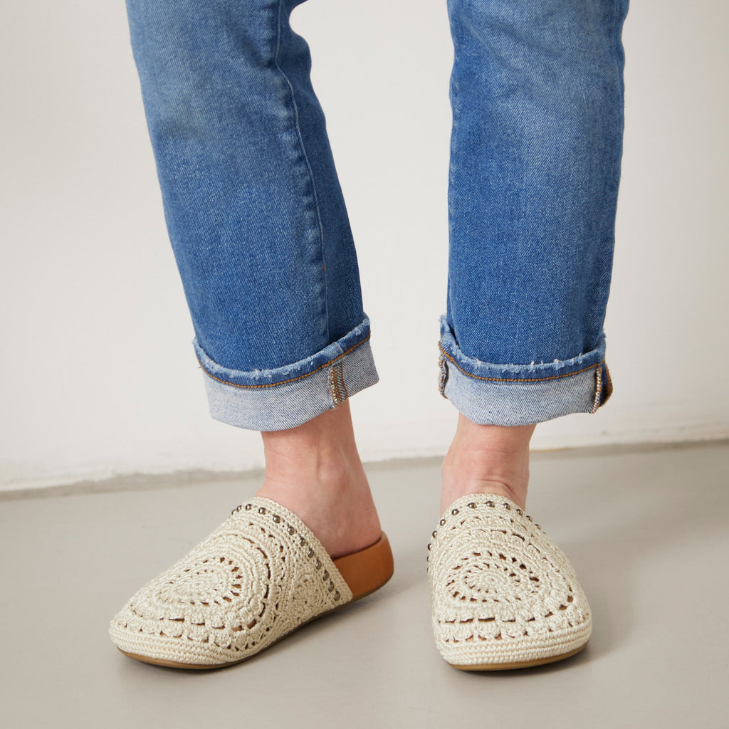 Bolinas Clog - Hand Crochet - Natural Medallion