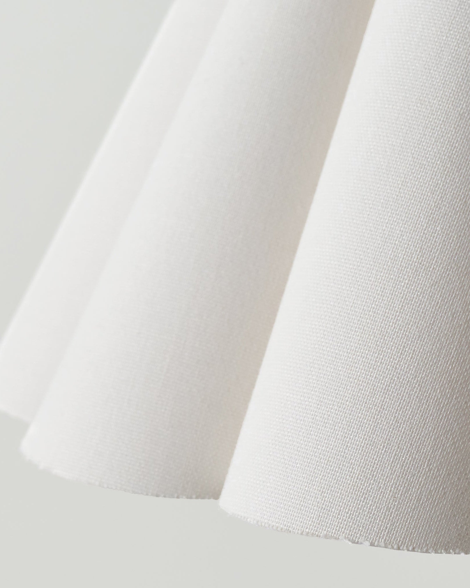 Linen Scallop Shade