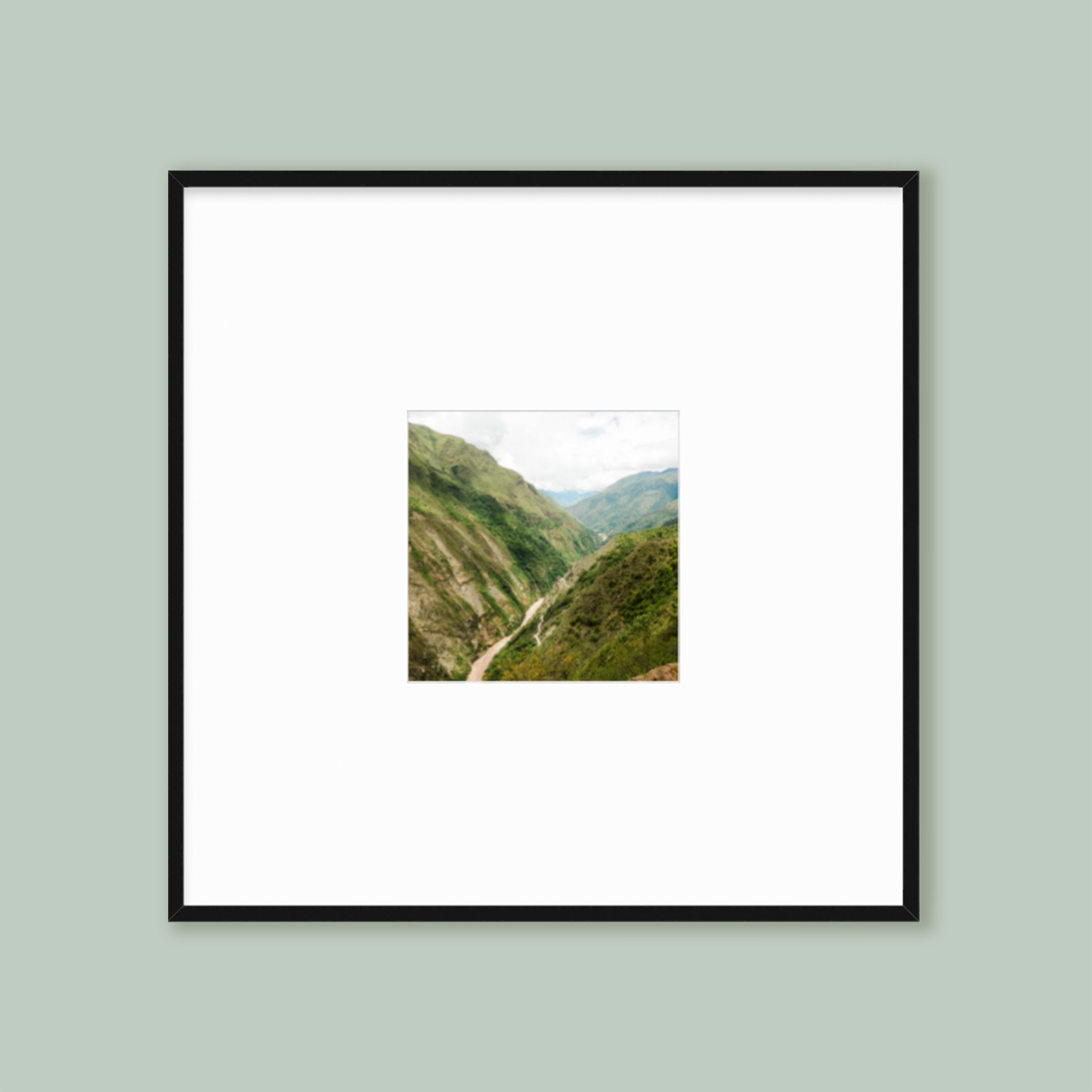 The Oversized Grid: Single Frame