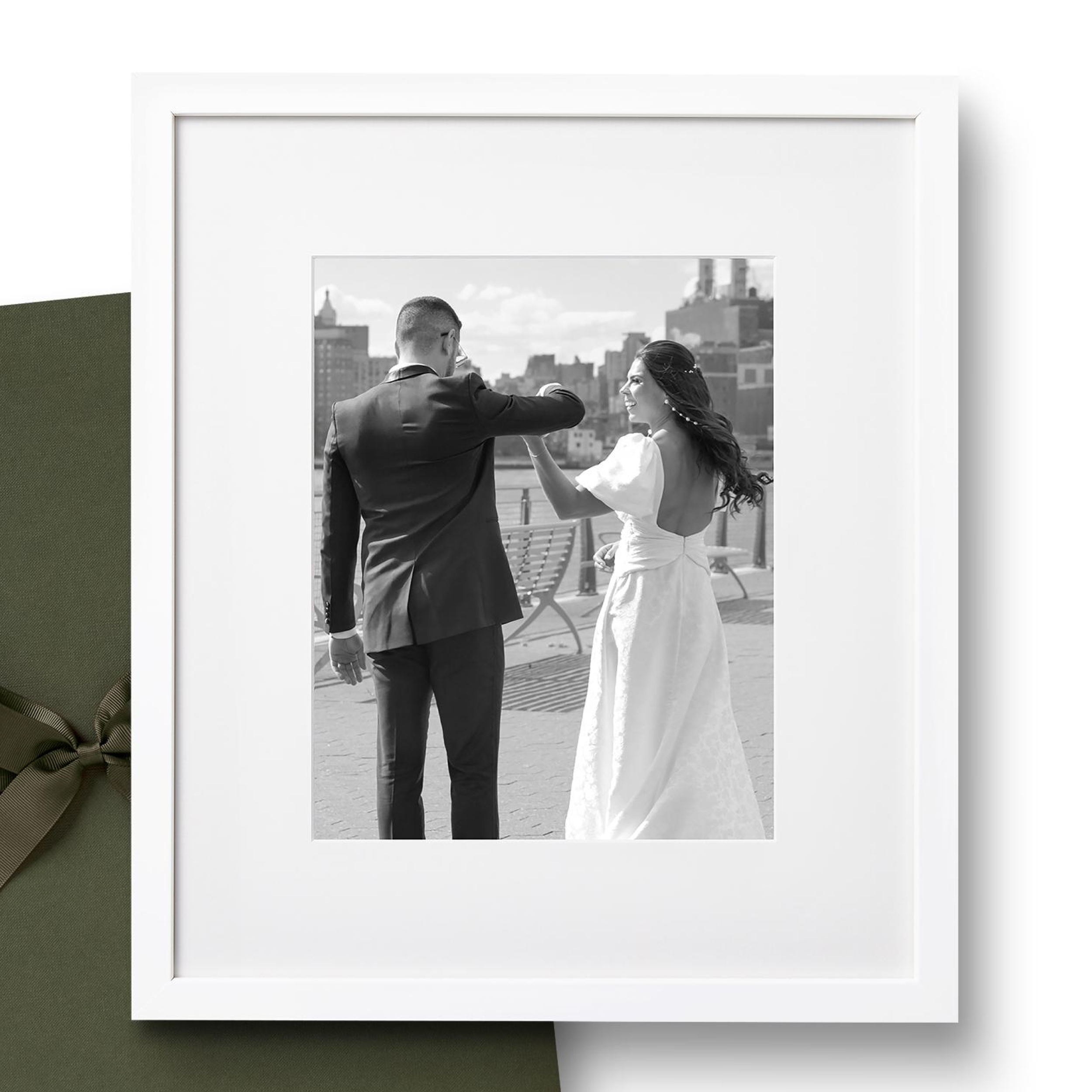 The Perfect Gift: 14x16 - Irvine Slim