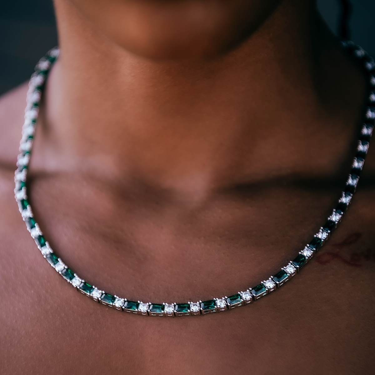 Emerald Baguette Tennis Necklace in White Gold - 4mm