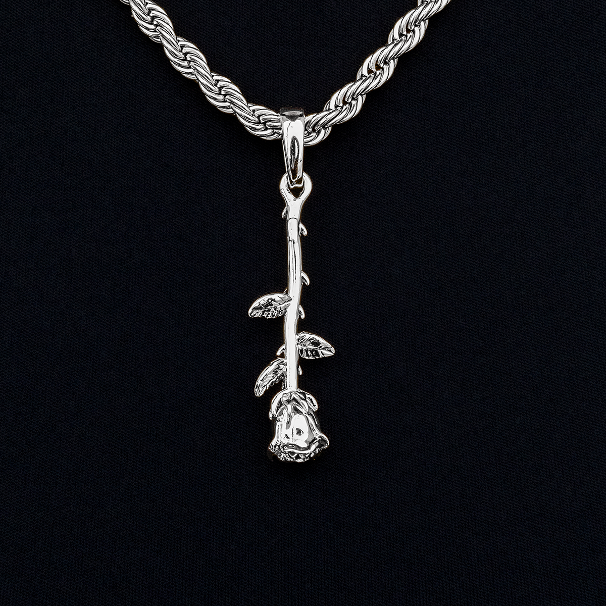 Hanging Rose Pendant in White Gold