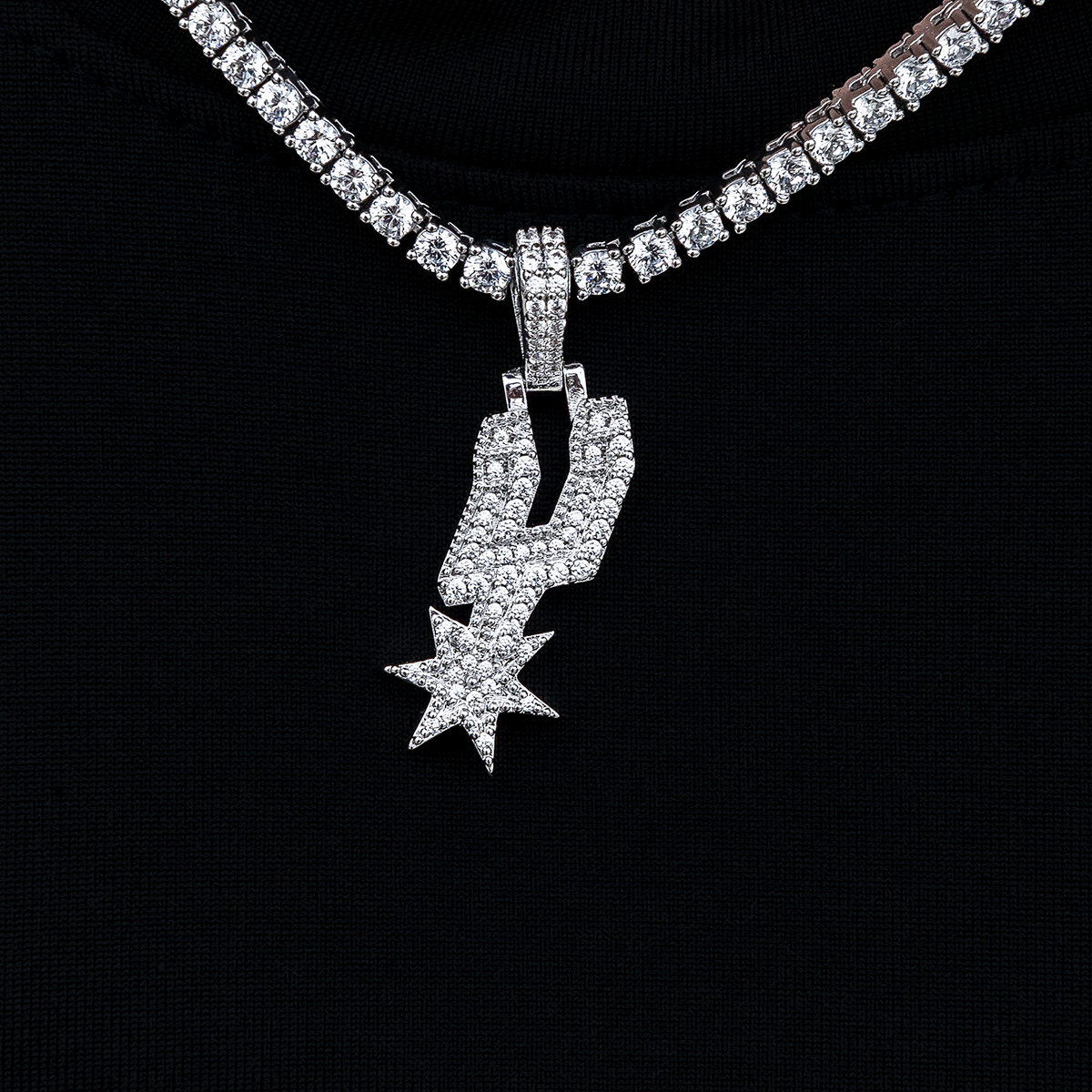 San Antonio Spurs Official NBA Micro Logo Pendant in White Gold