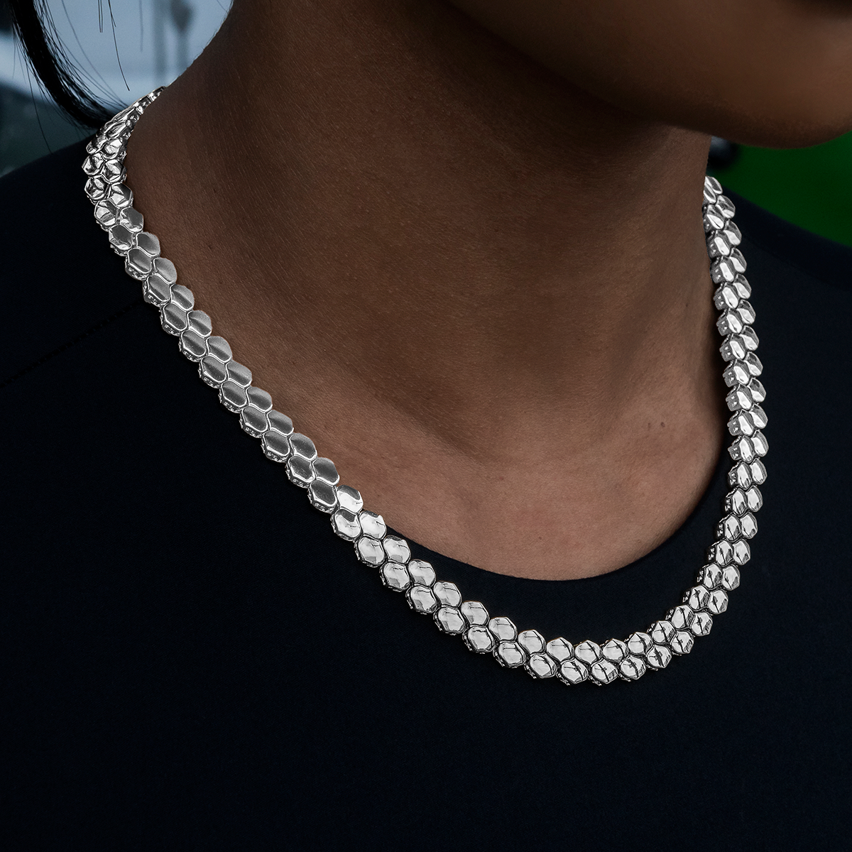 Flat Snake Link Necklace in White Gold-4mm