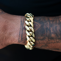 Signature Cuban Link Bracelet in Yellow Gold- 19mm