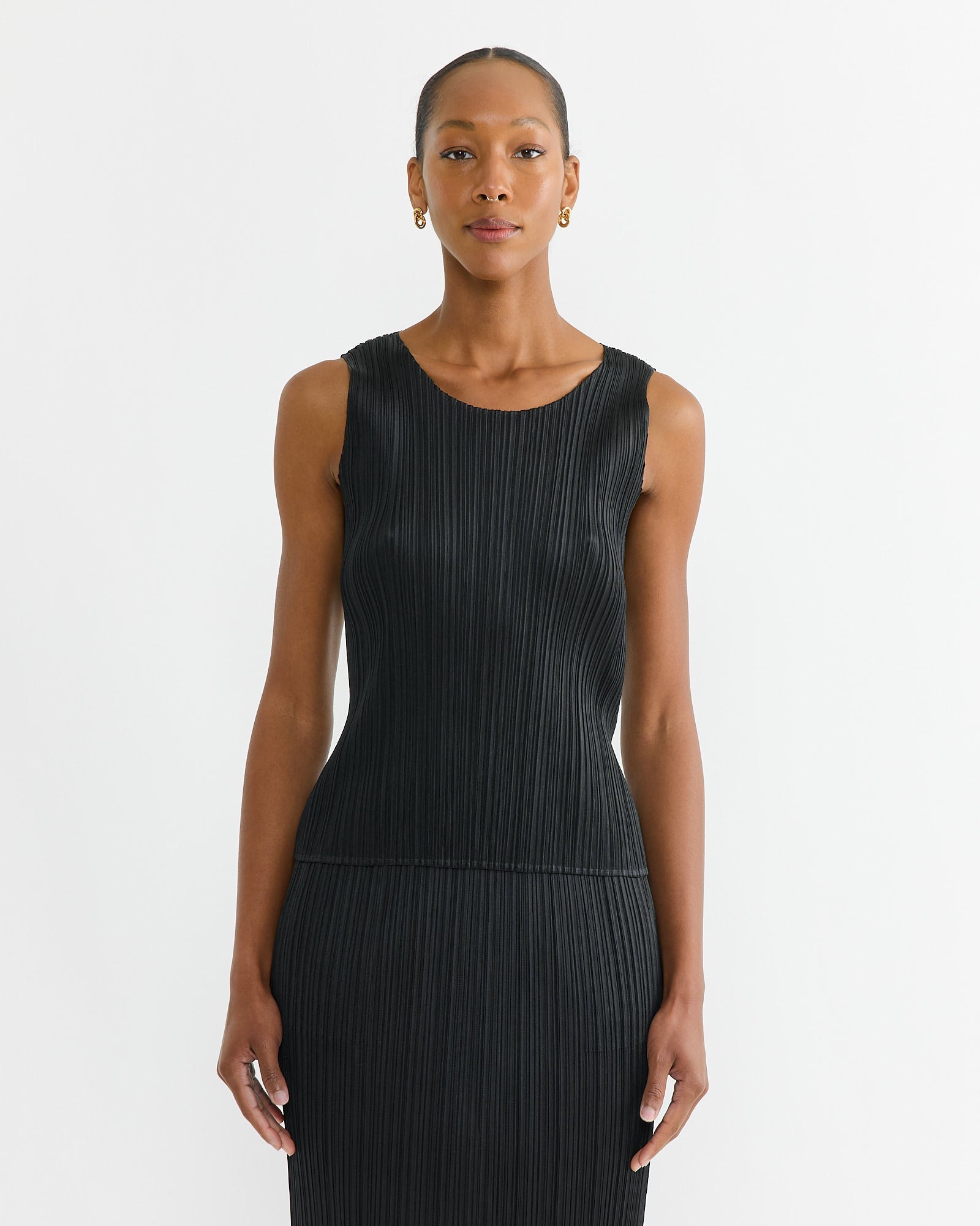 Basics Tank Top in Black