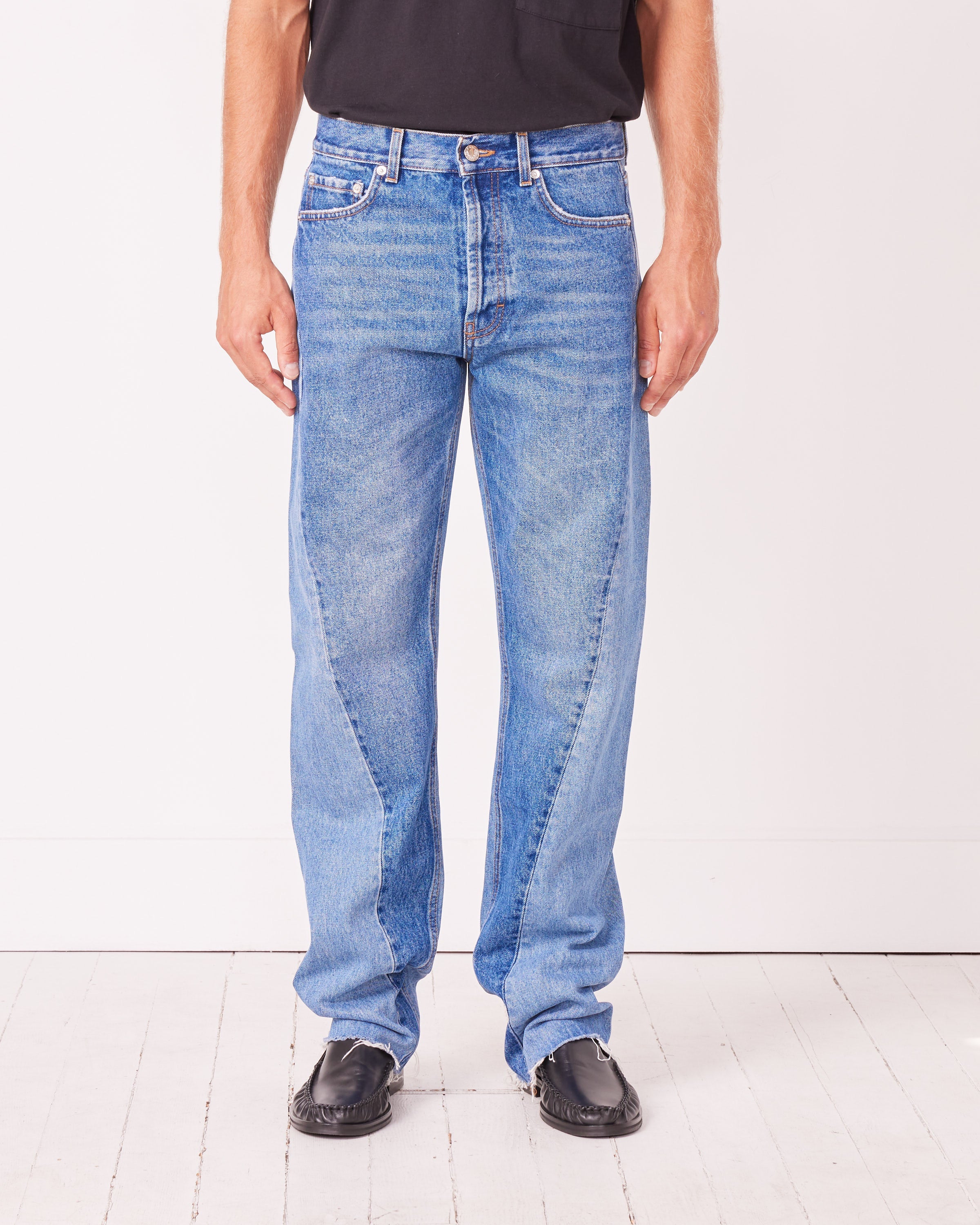 Twisted Cut Jeans