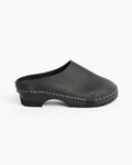 Leo Clog in Black