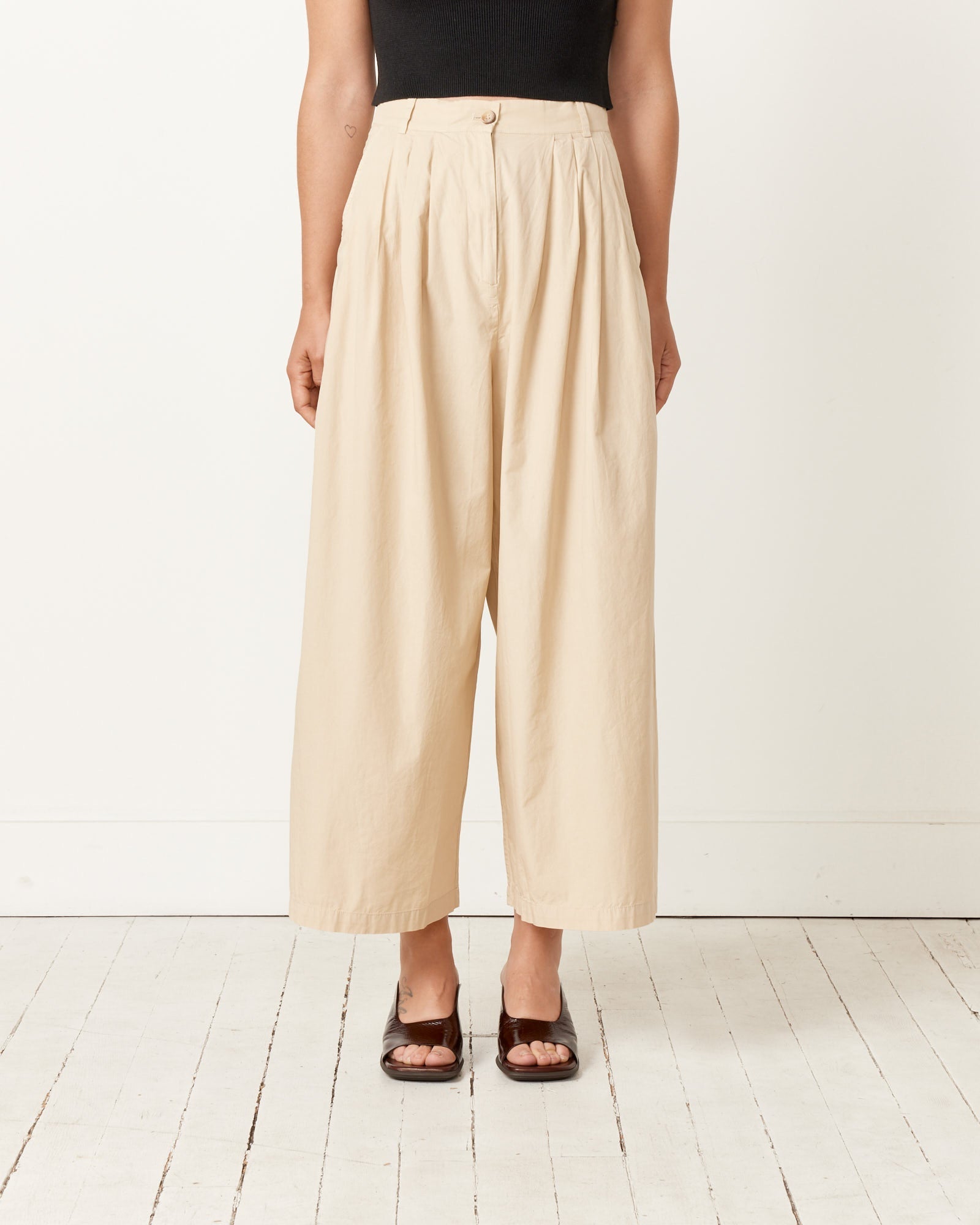 Volume Trousers in Beige
