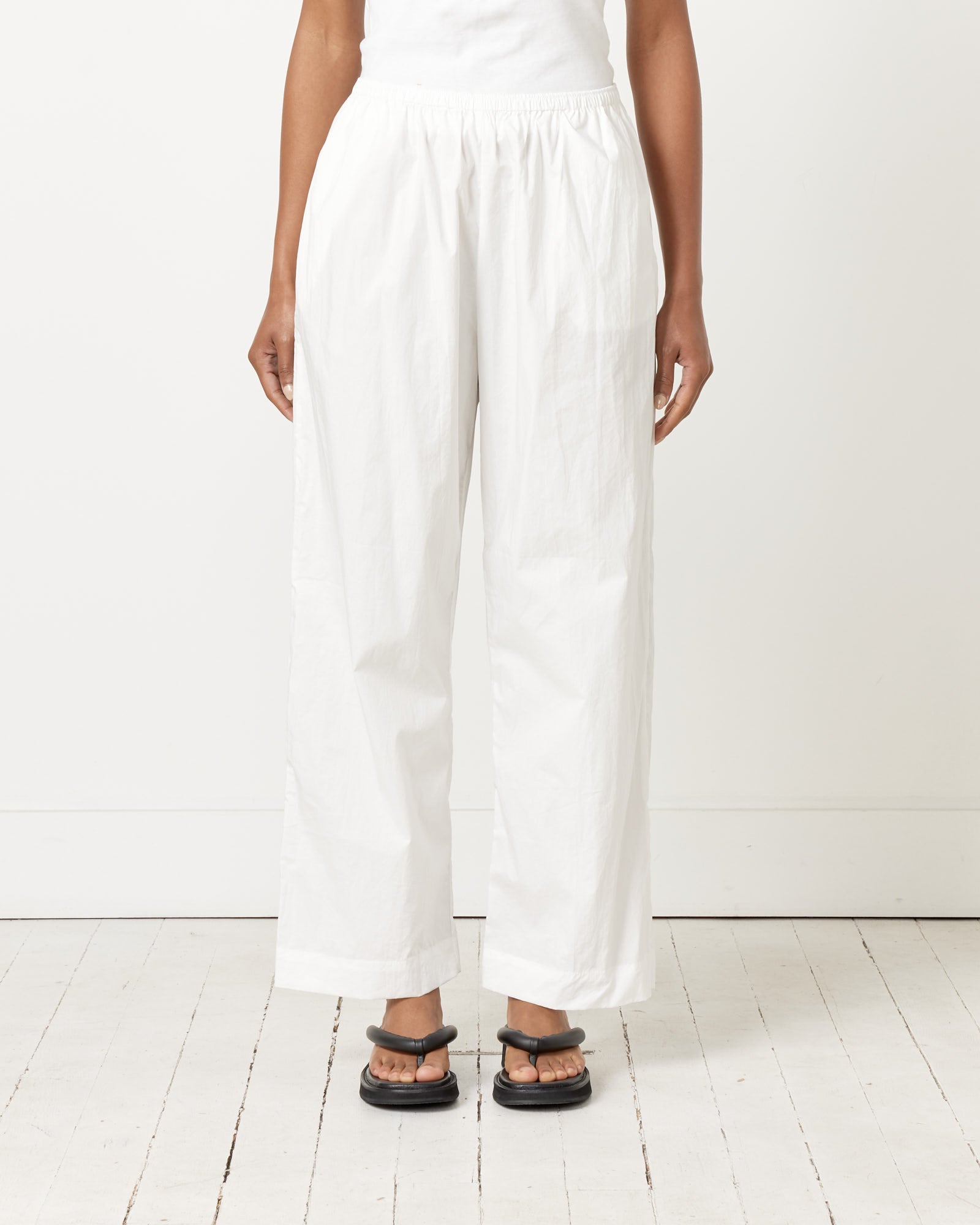 Ease Trousers in White