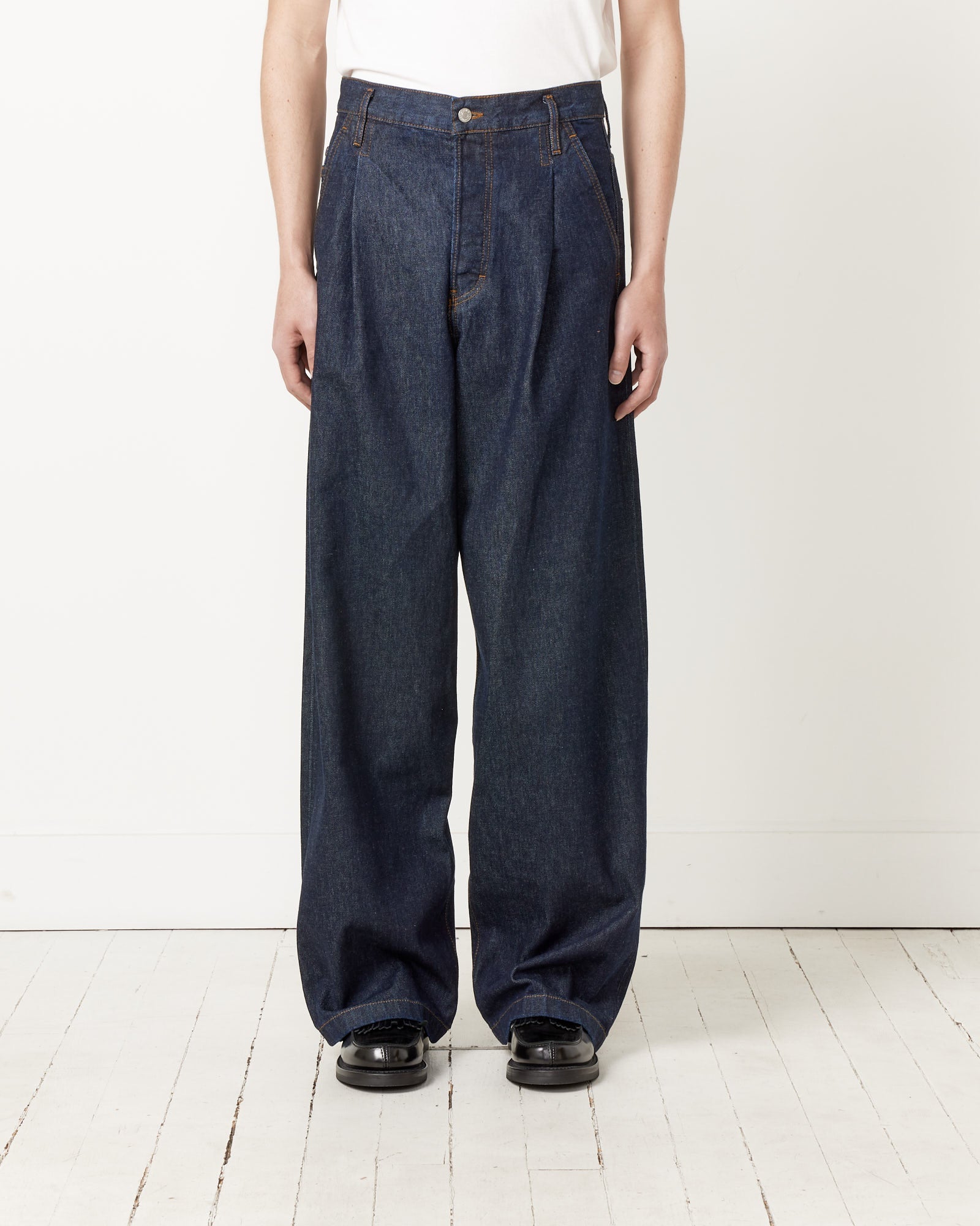 Wide Leg Pleated Jean in Indigo