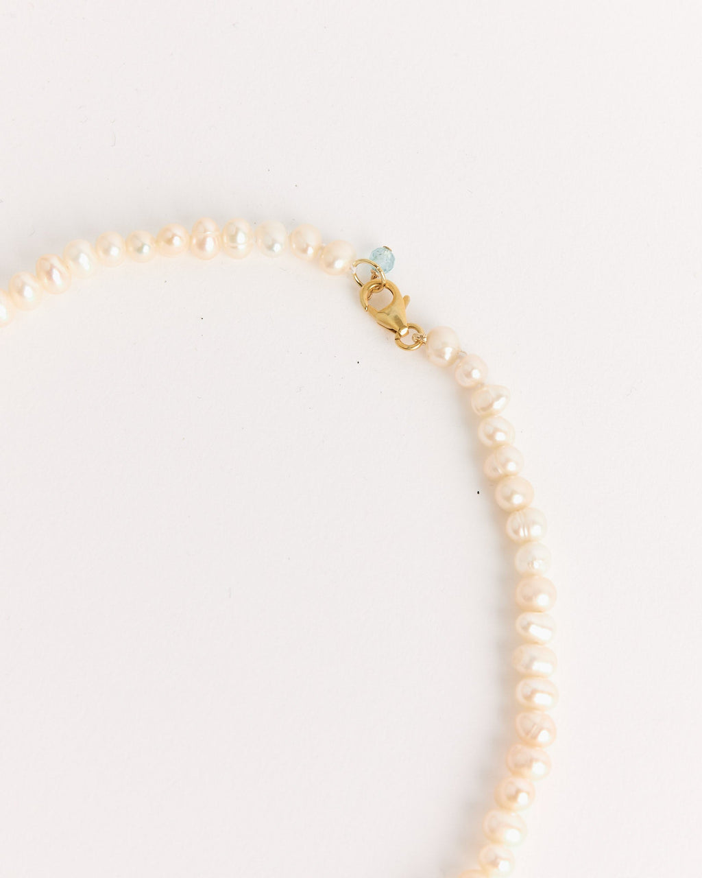 Betty Pearl Necklace in Ivory/Gold