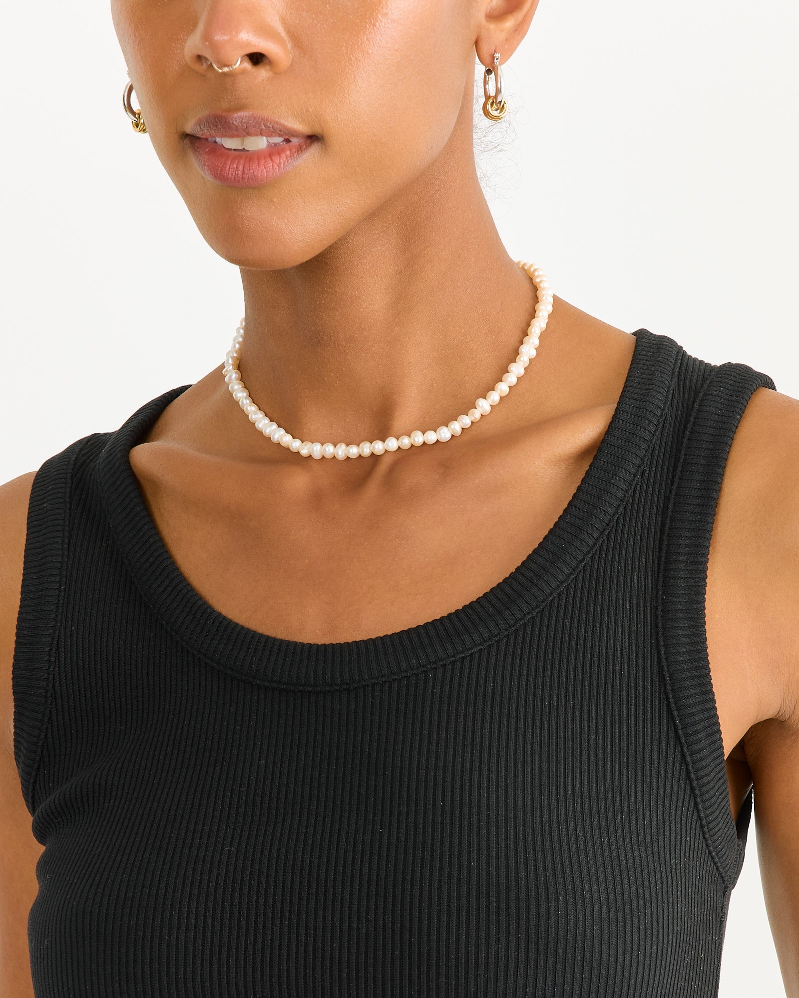Betty Pearl Necklace in Ivory/Gold