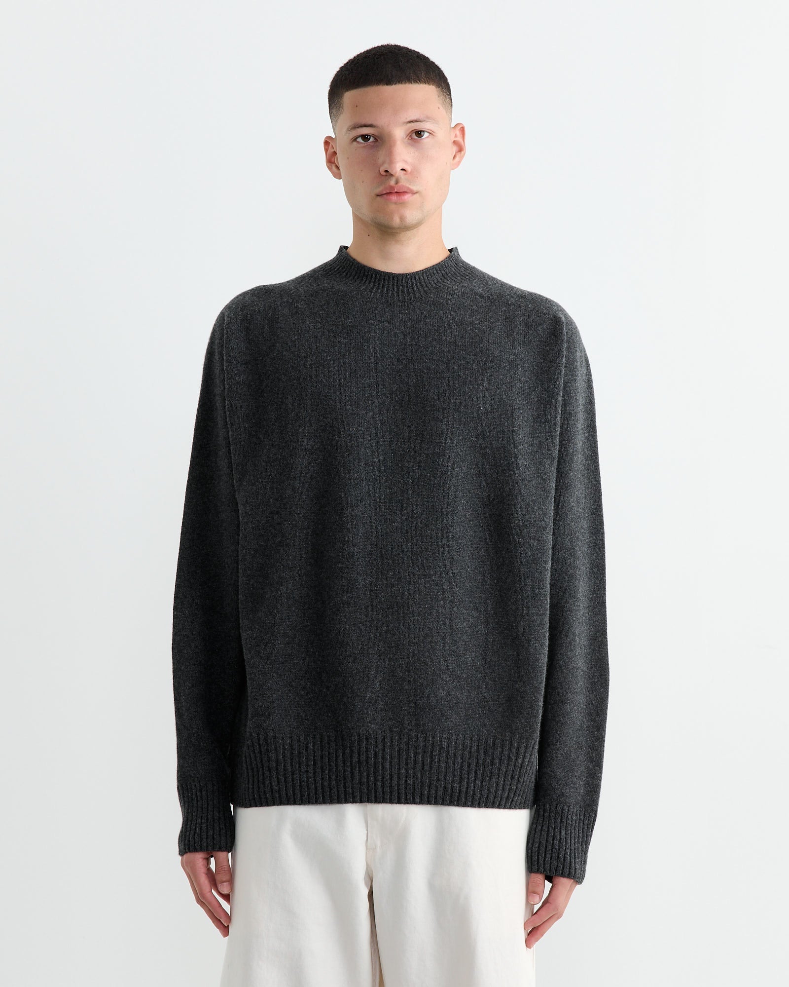 Seamless Crew Neck in Grey