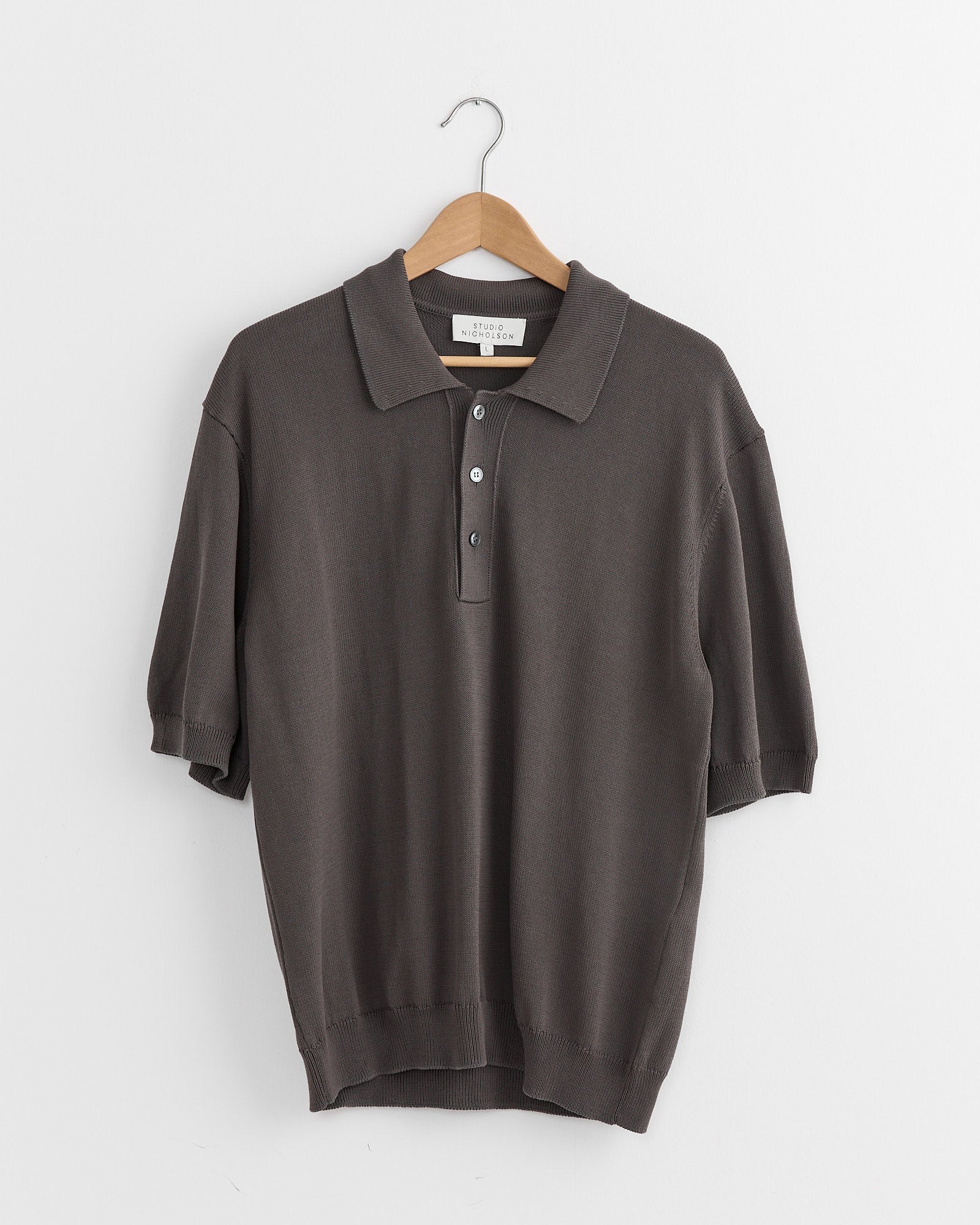 Swing Polo in Warm Grey