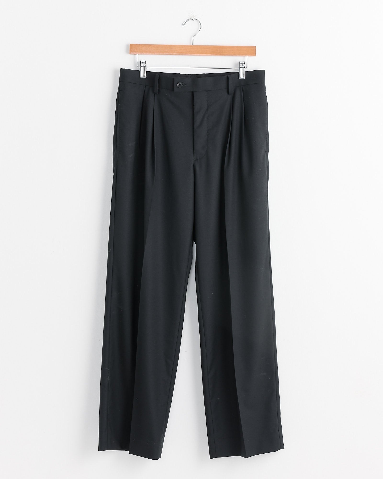 Tropical Wool Two Tuck Slack in Black