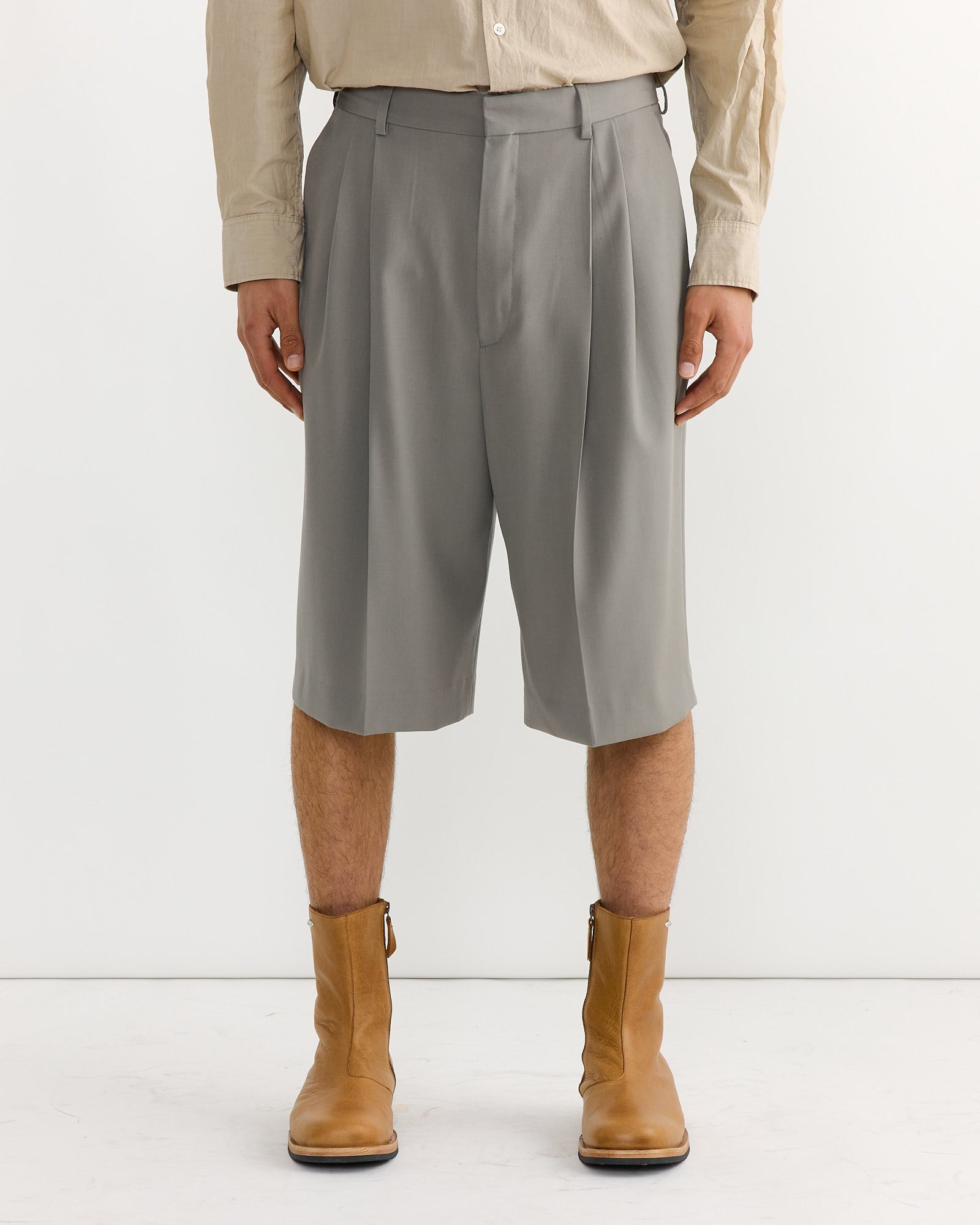 Tailored Shorts in Cement