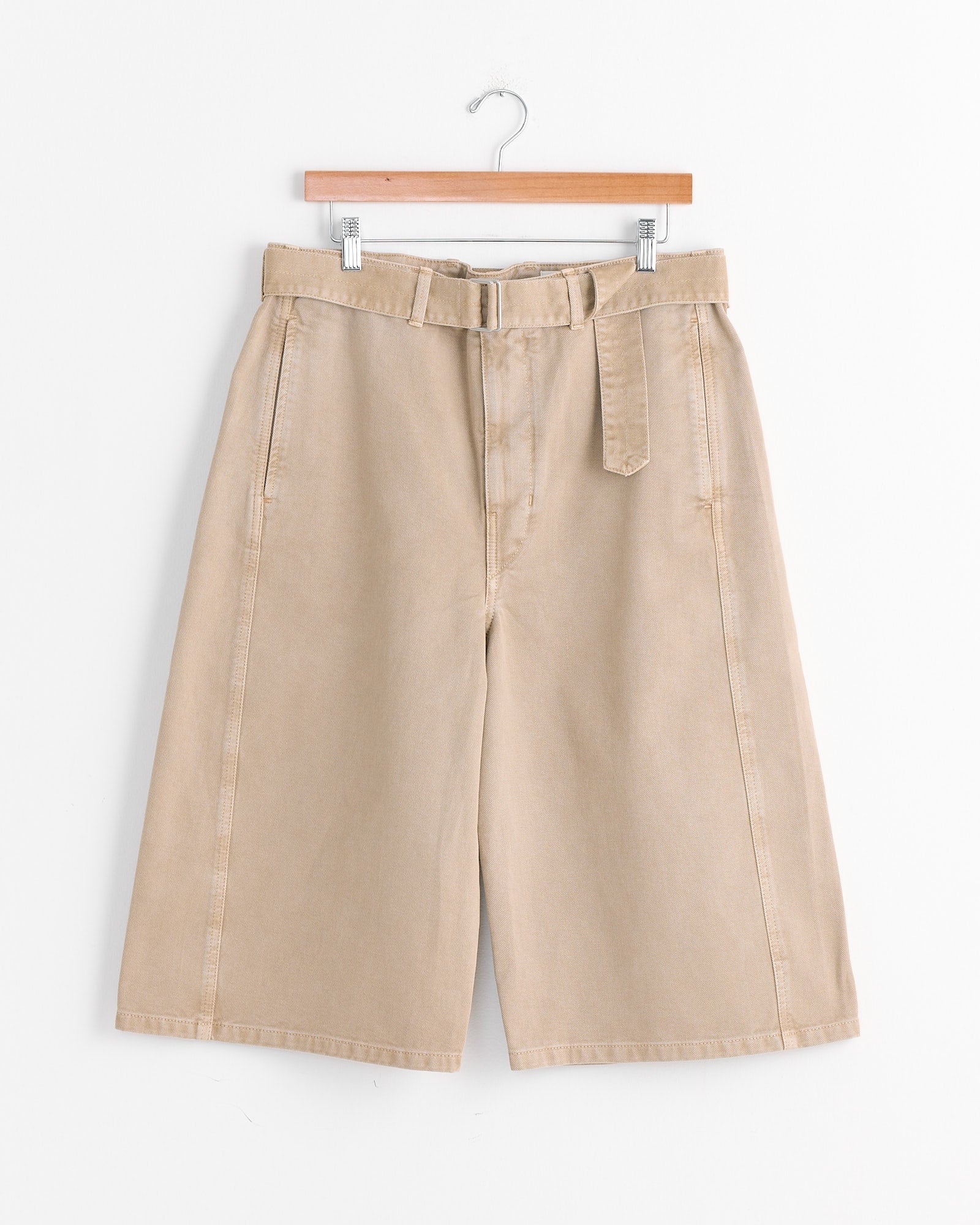 Twisted Short in Natural Beige