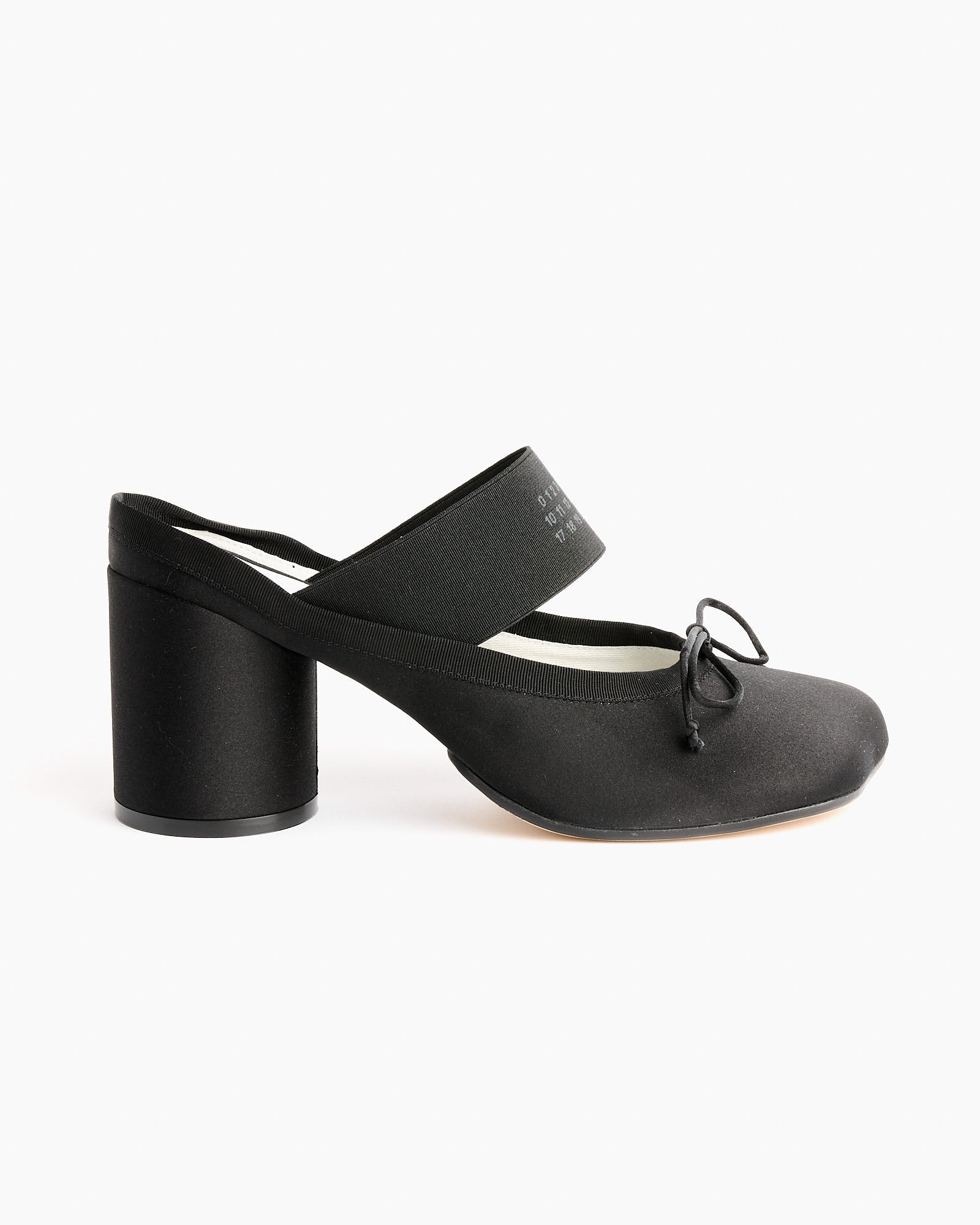 Logo Elastic Ballet Decollete in Black
