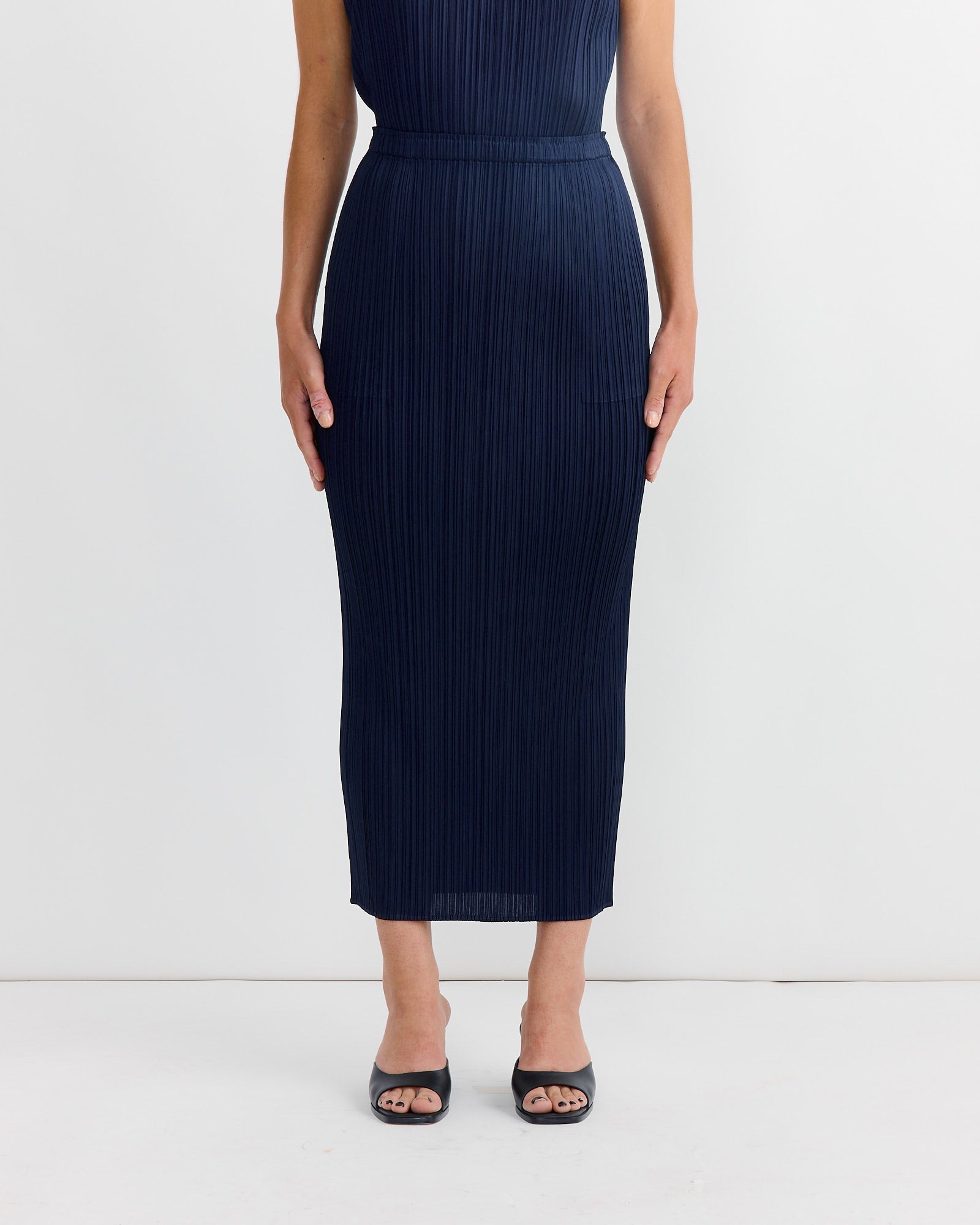 New Colorful Basics 4 Skirt in Navy