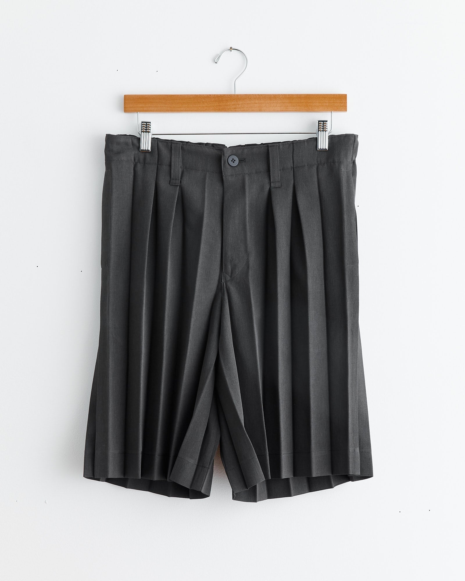 Edge Ensemble Short in Dark Brown