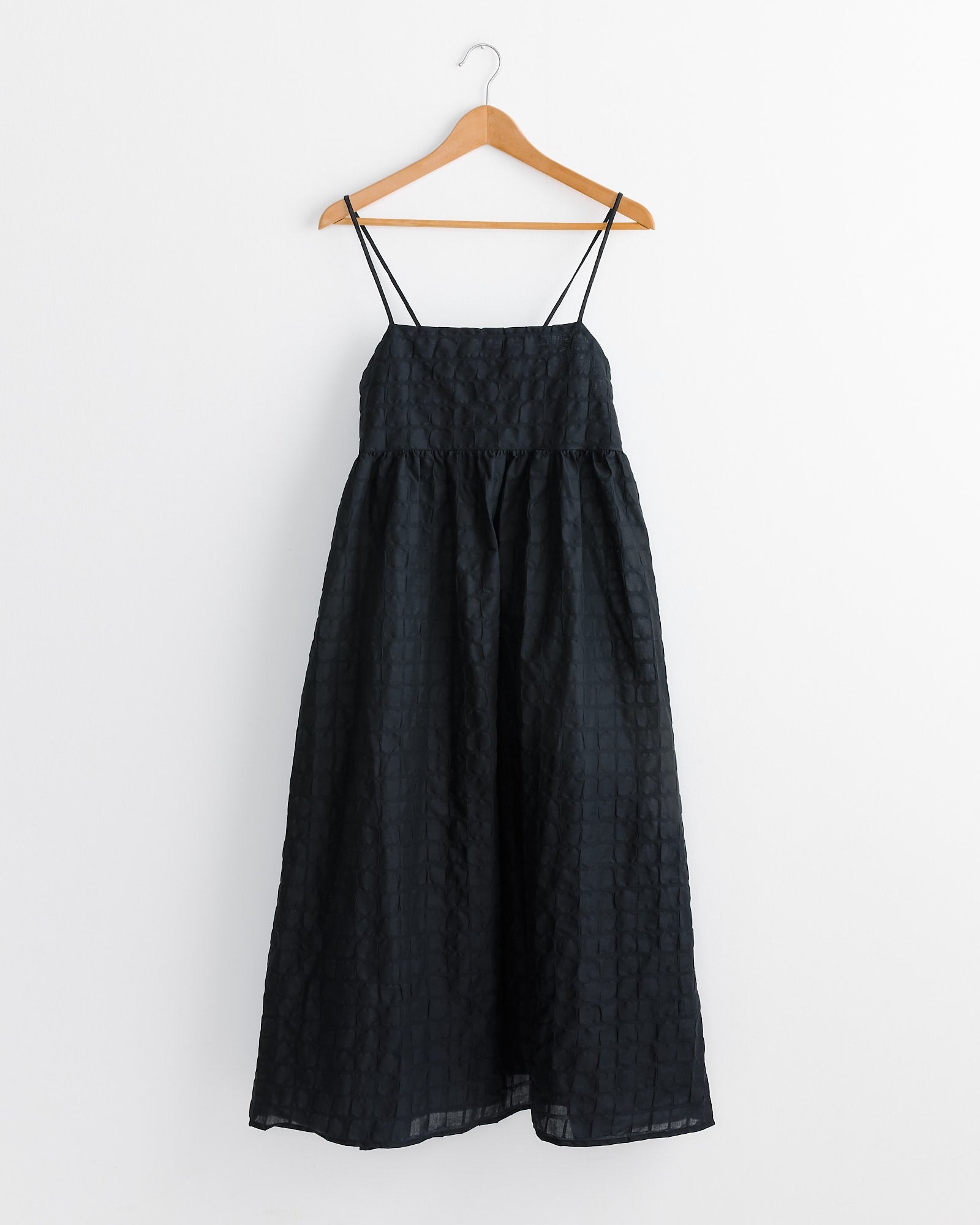 Ripple Finish Strap Dress in Black
