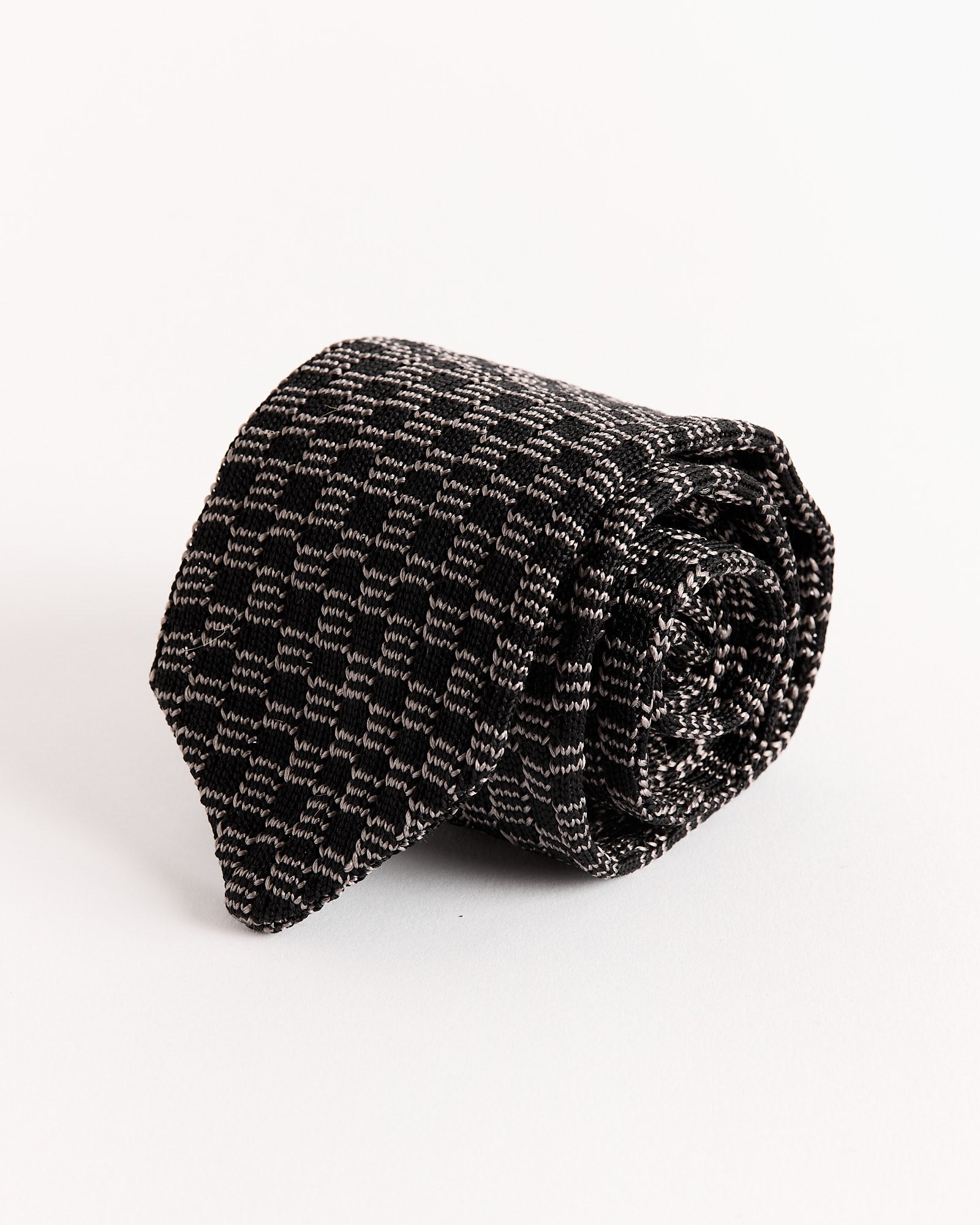 Formal Tie in Black/Grey Ladder