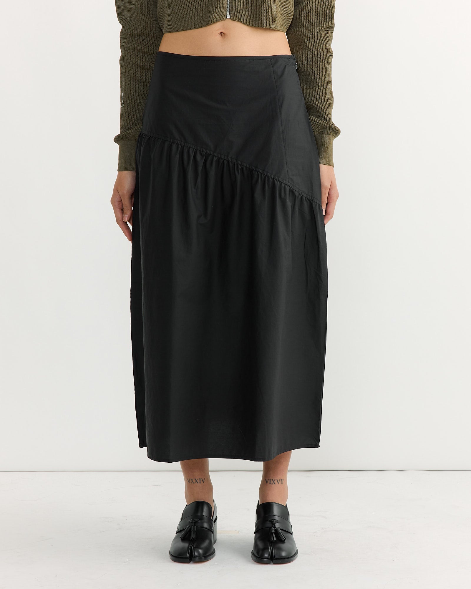 Angle Skirt in Black