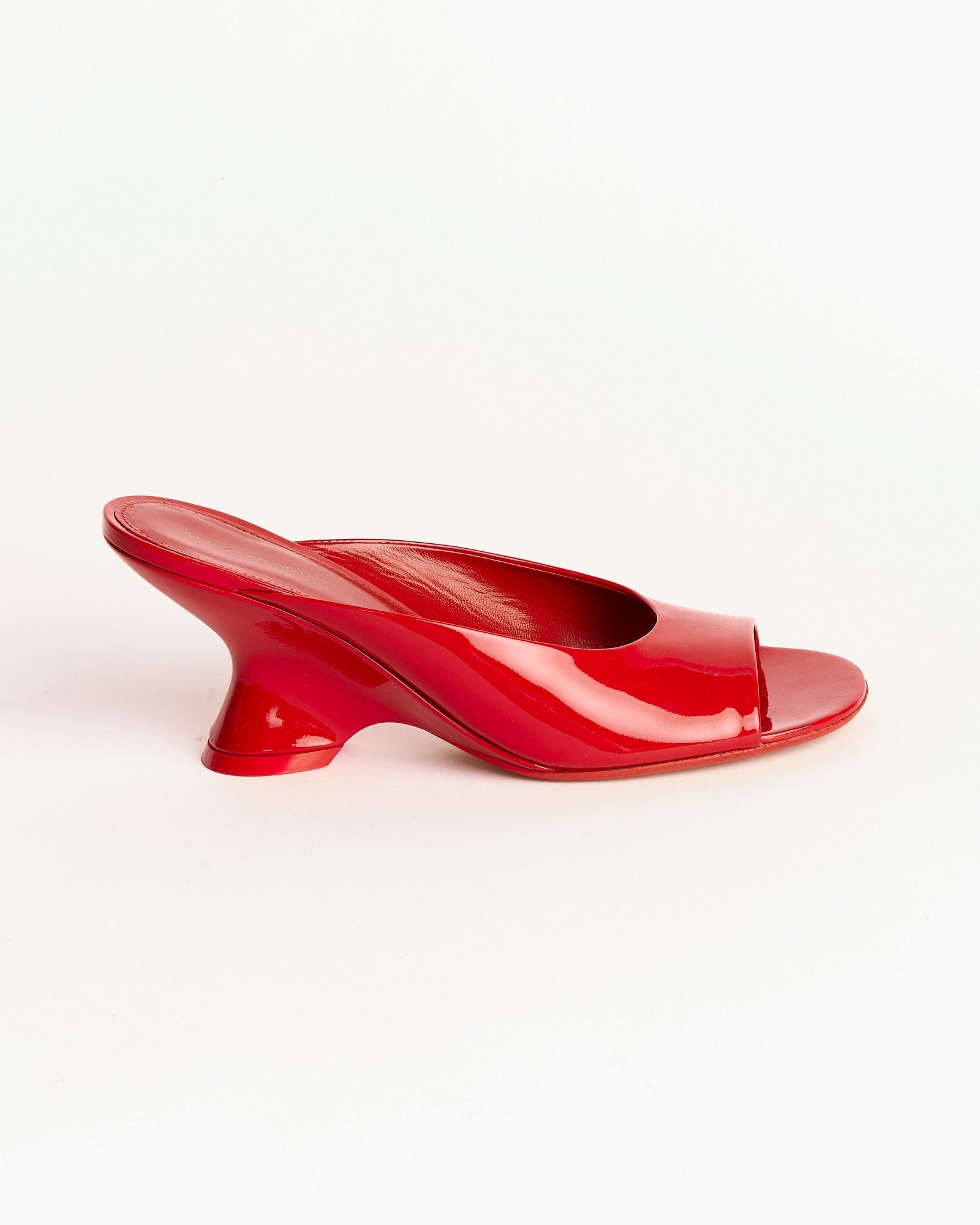 Open-Toe Leather Mules in Vermillon