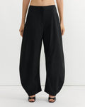 Curved Silhouette Pant in Black