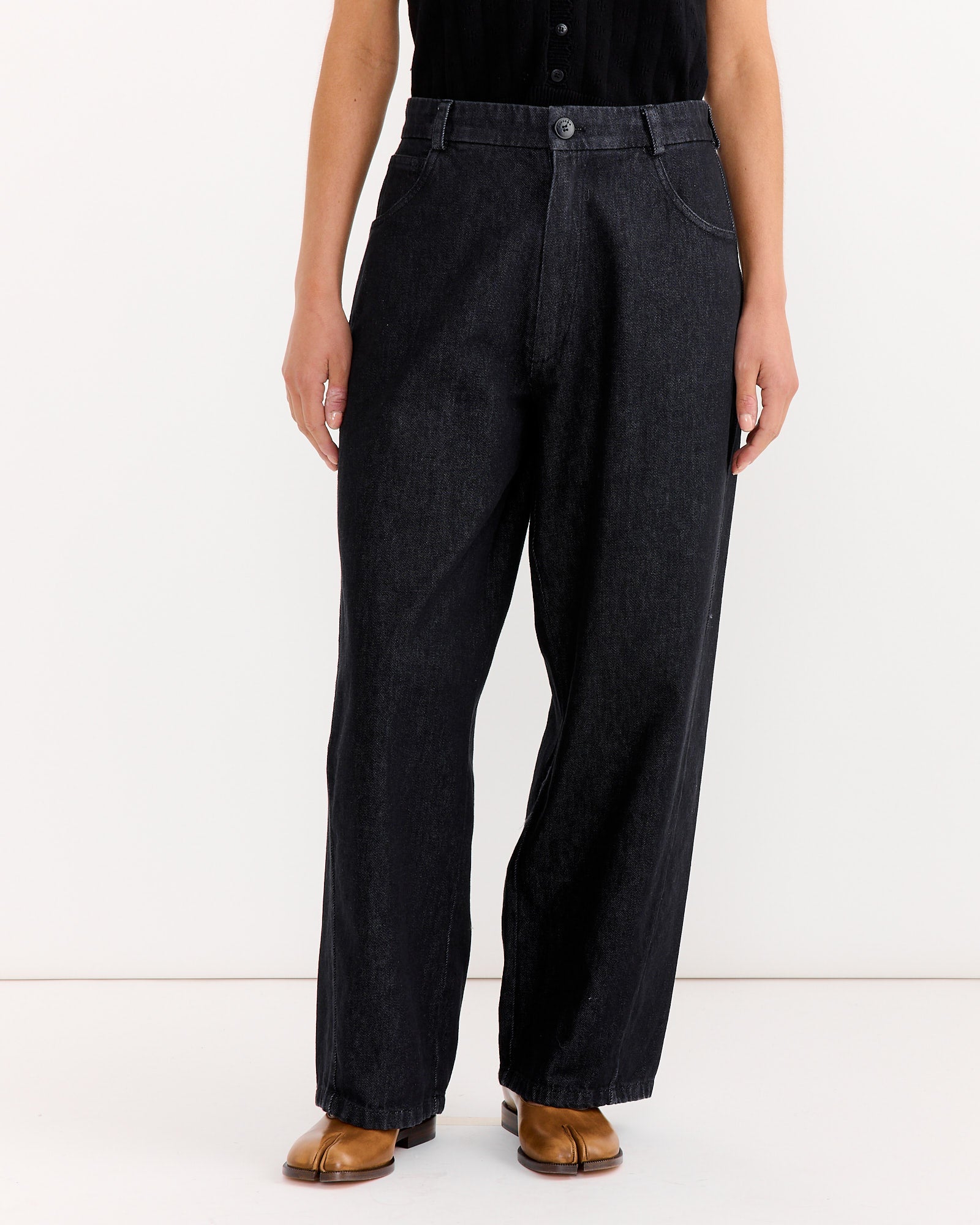 Denim Straight in Black