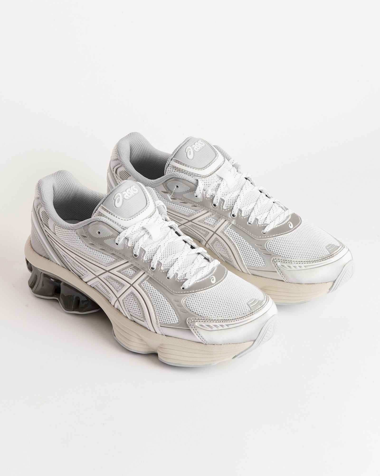 Gel-Kinetic Fluent in White/White