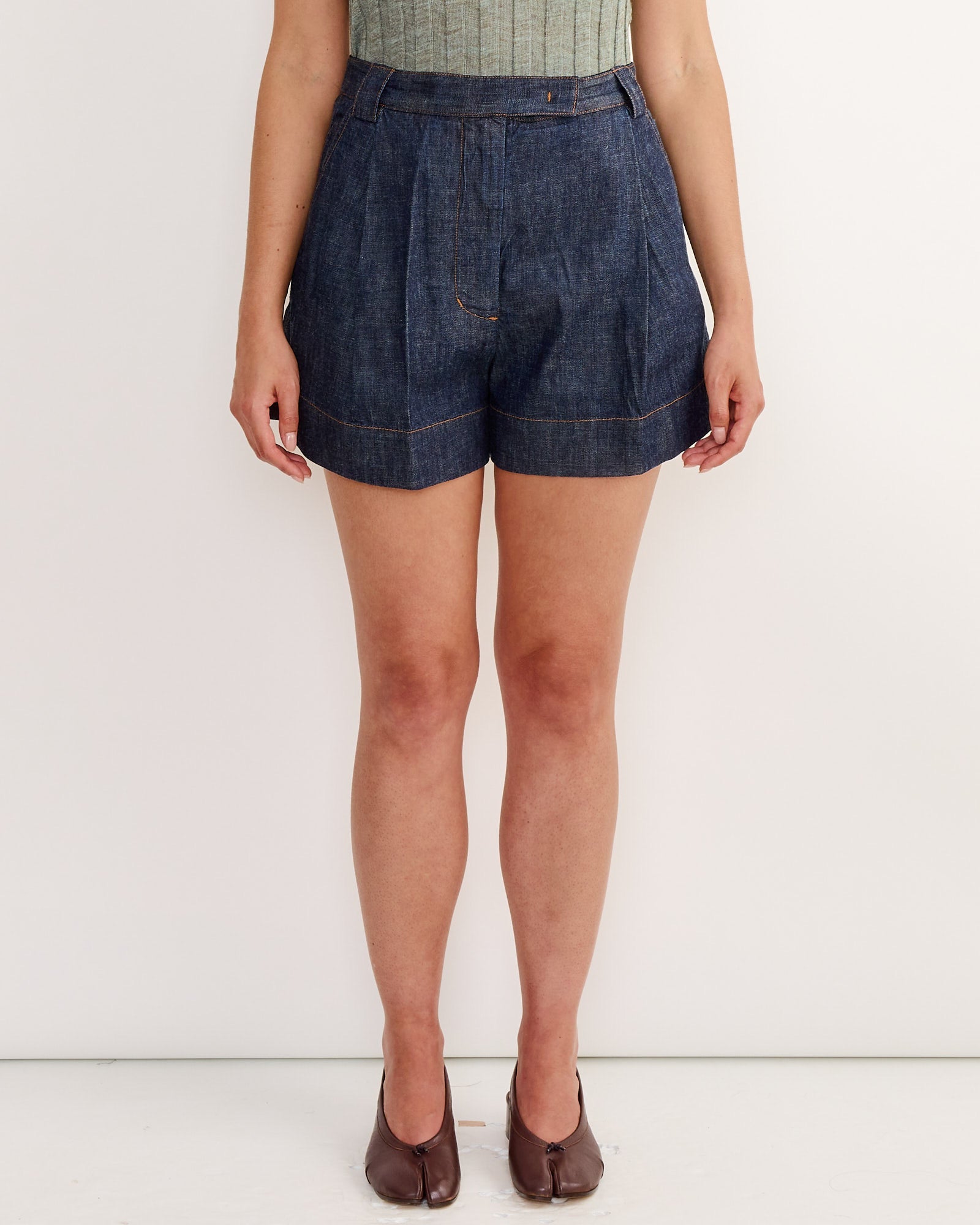 Leo Short in Indigo