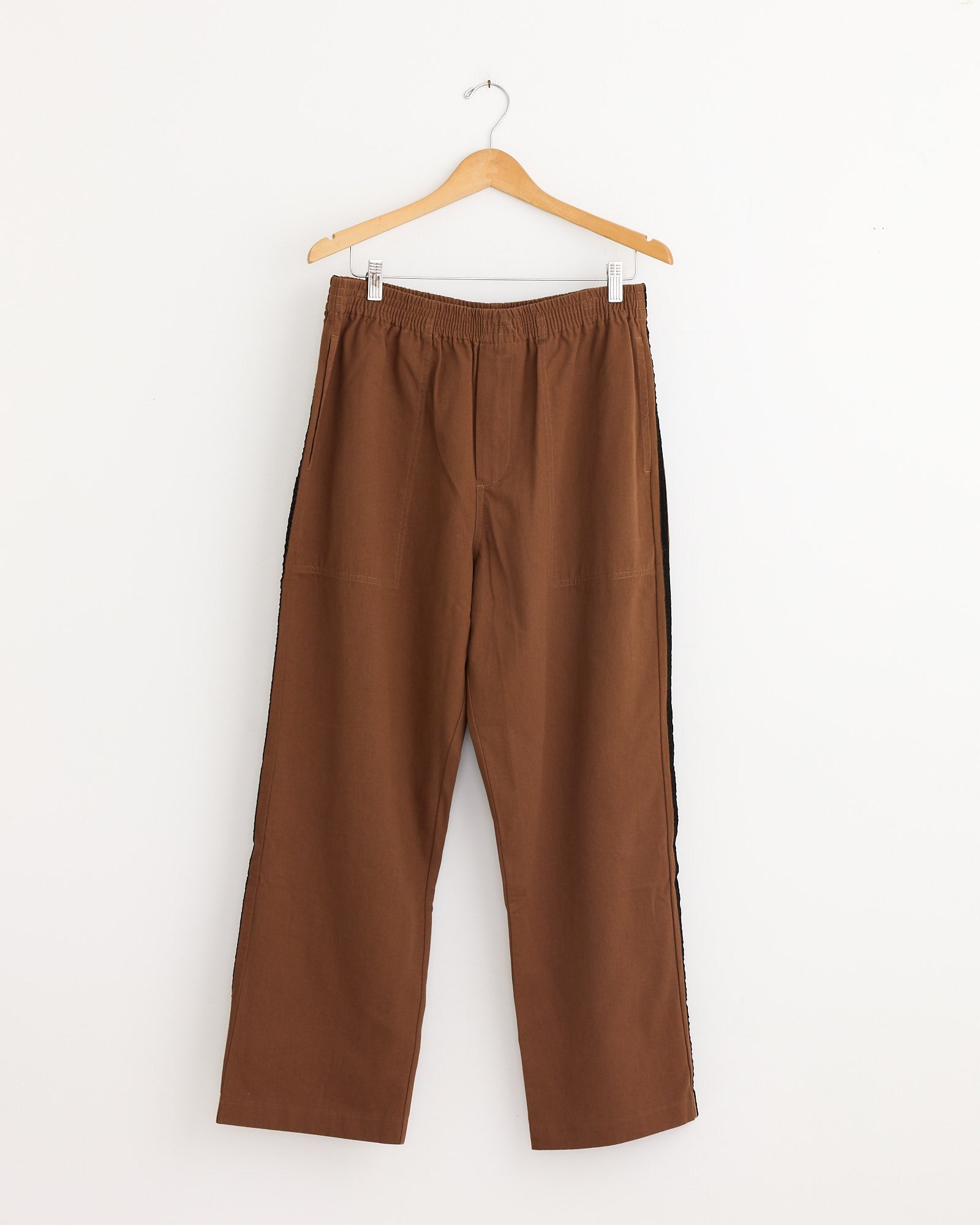 Twill Track Pant in Brown/Black
