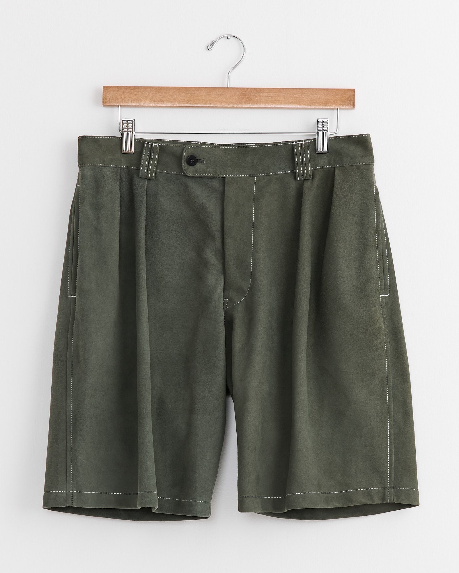 Sheep Suede Short in Green