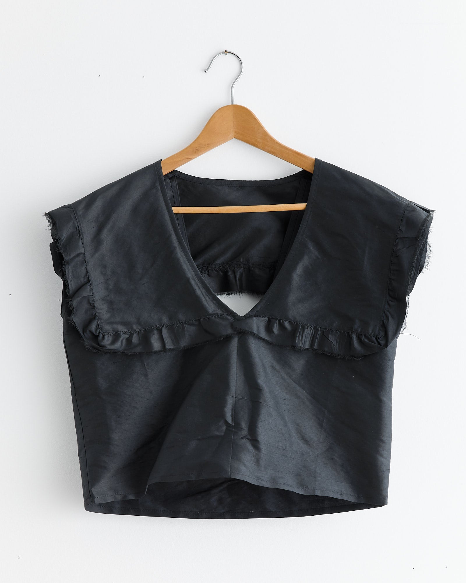 Gallery Top in Black