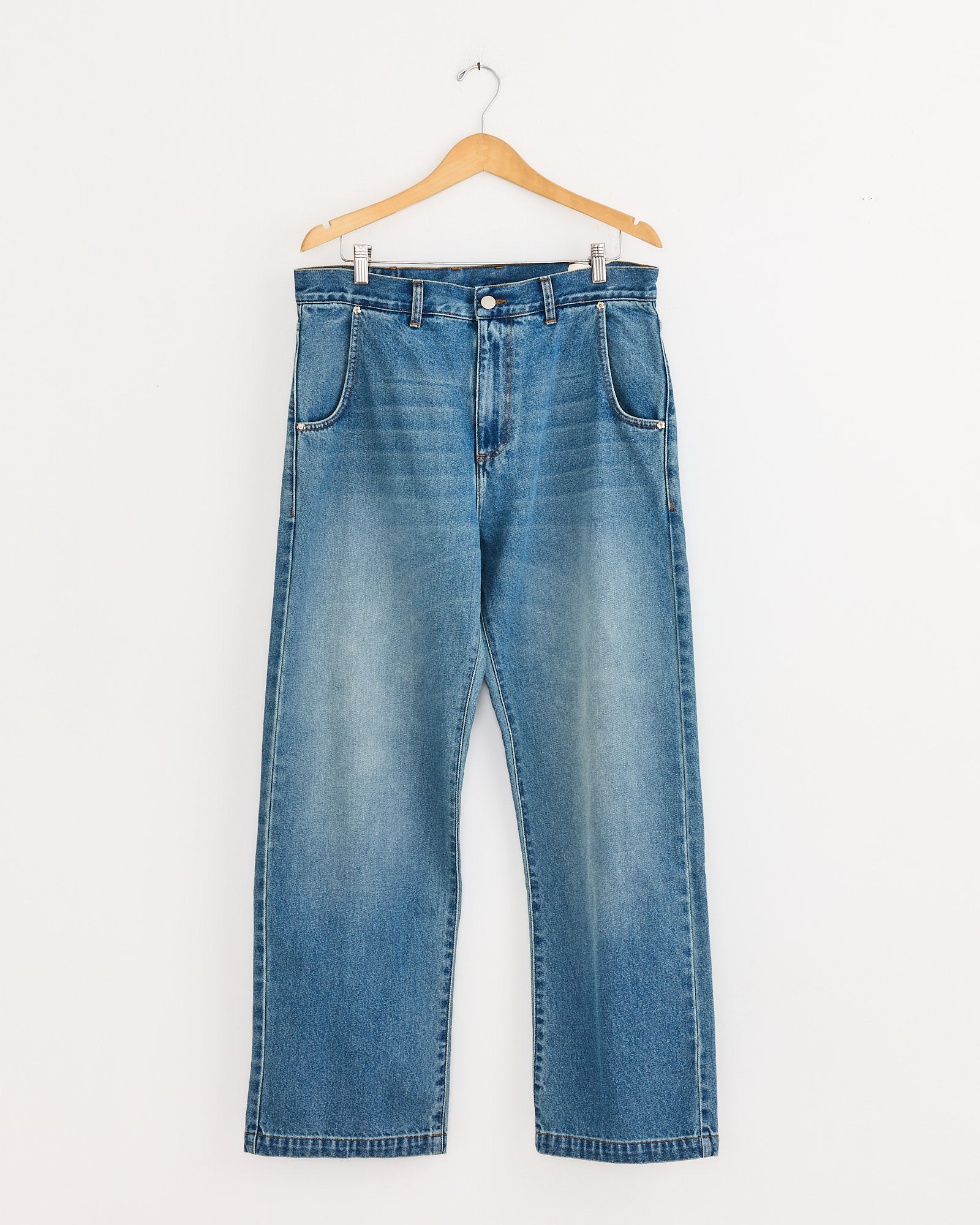 Straight Cut Jean in Vintage Blue