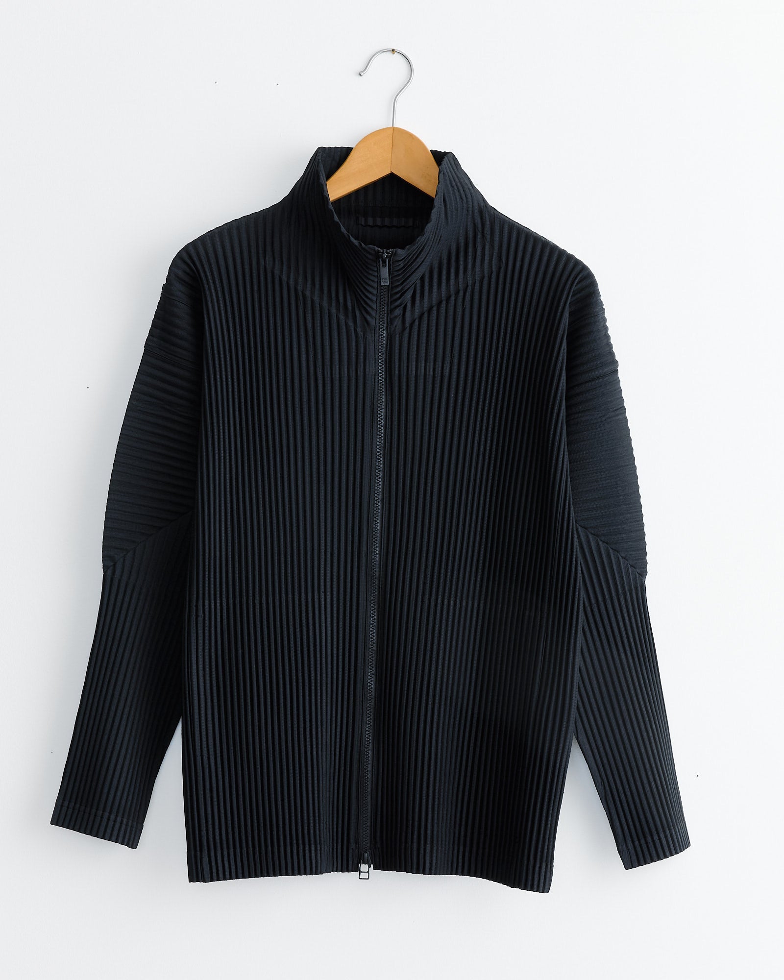 Basics Jacket in Black