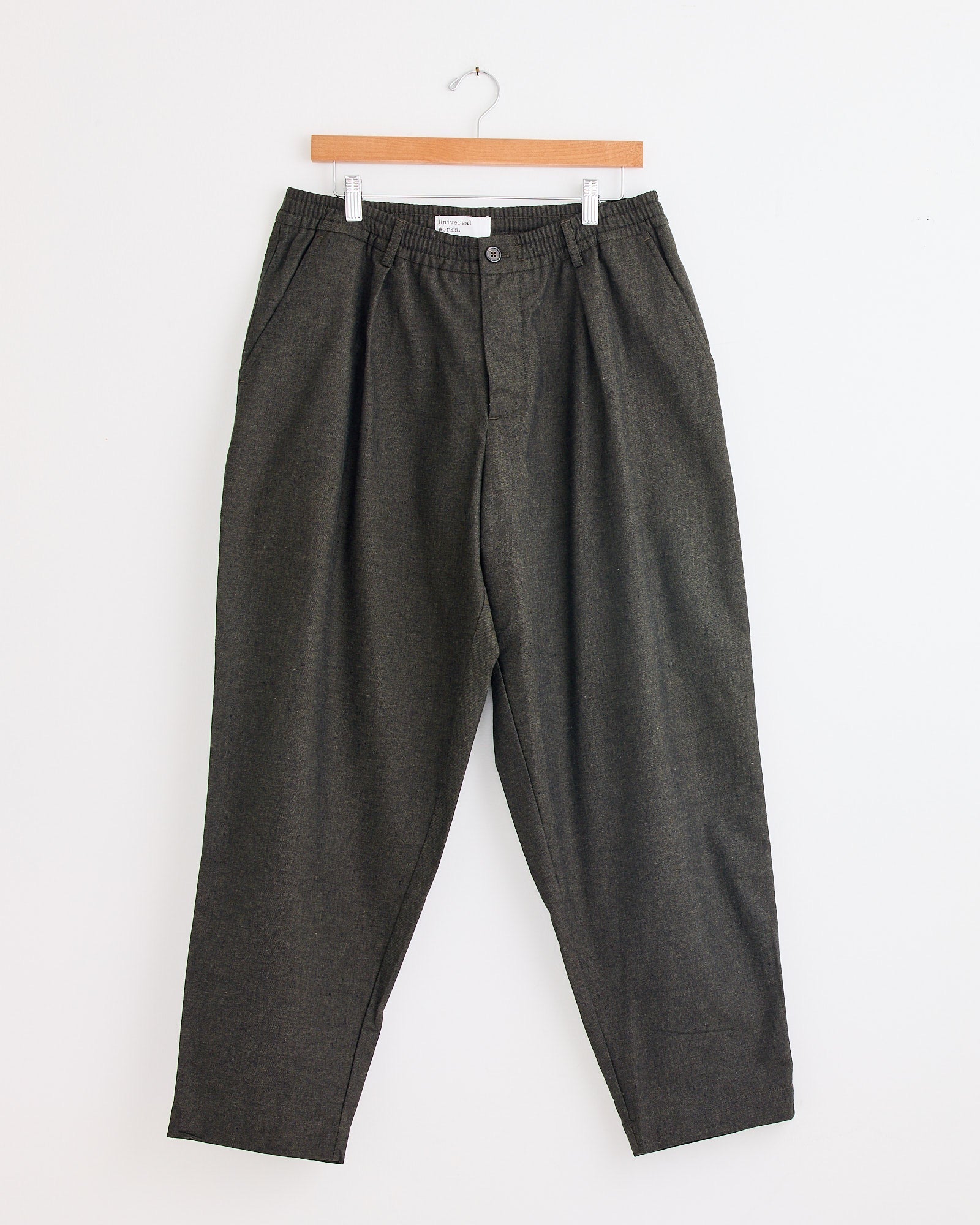 Pleated Track Pant in Olive