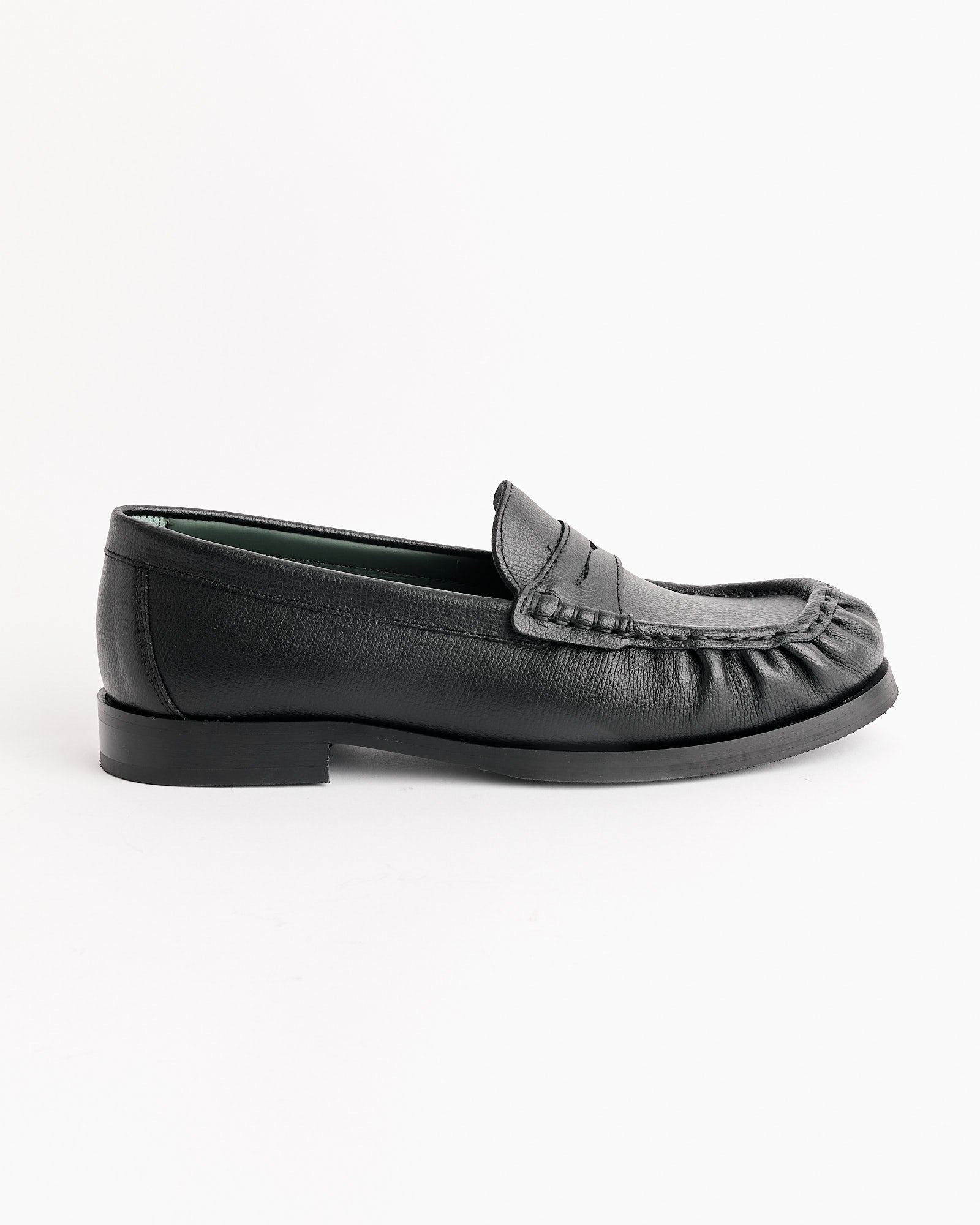 Ogee Loafer in Black