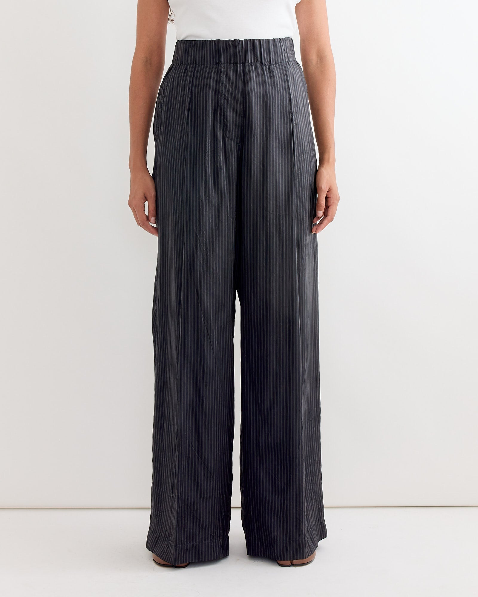 Wide Leg Striped Pant in Grey