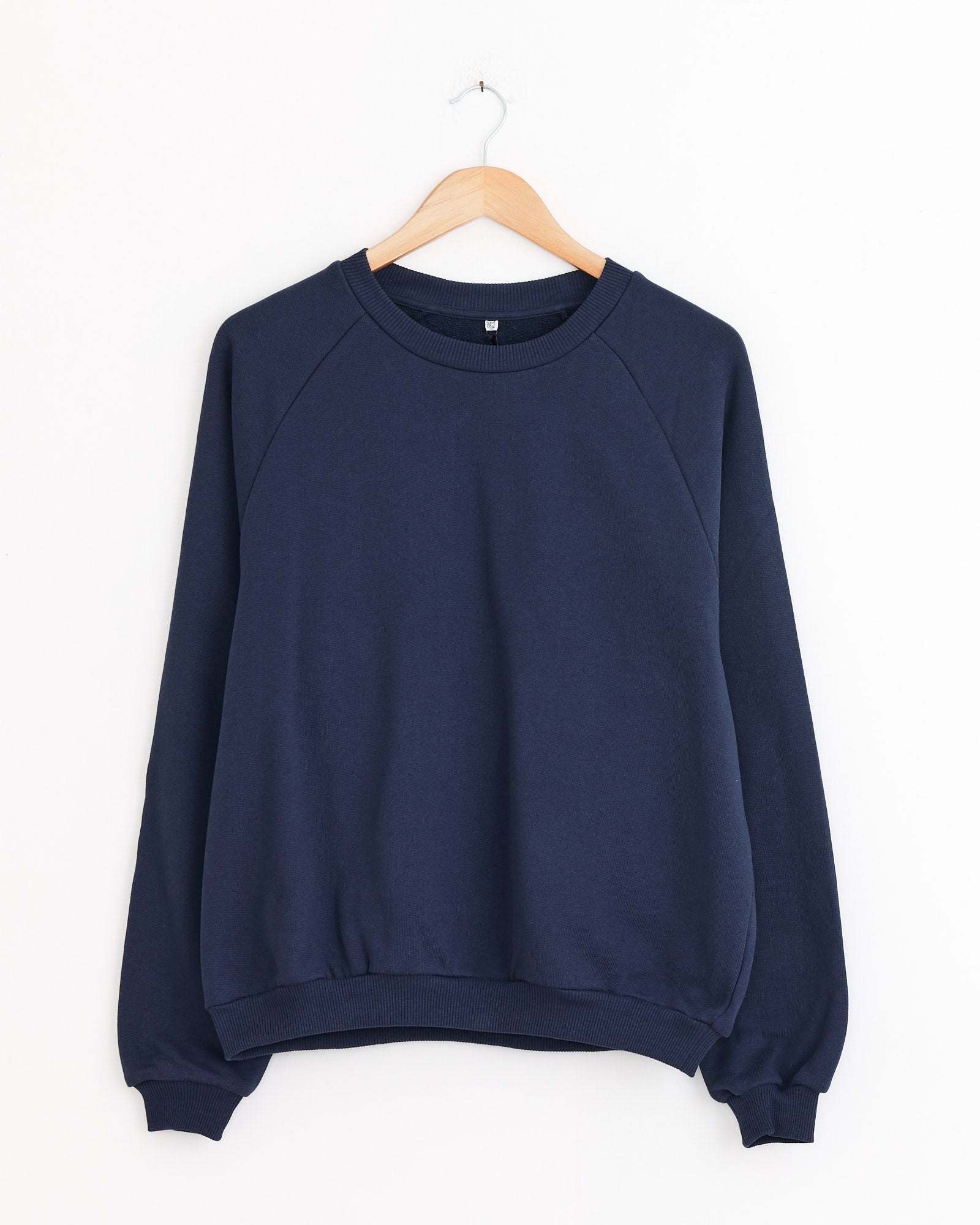 Rim Raglan Sweatshirt in Echo Blue