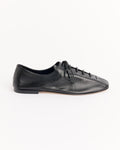 Plegada Supple Shiny Shoes in Black