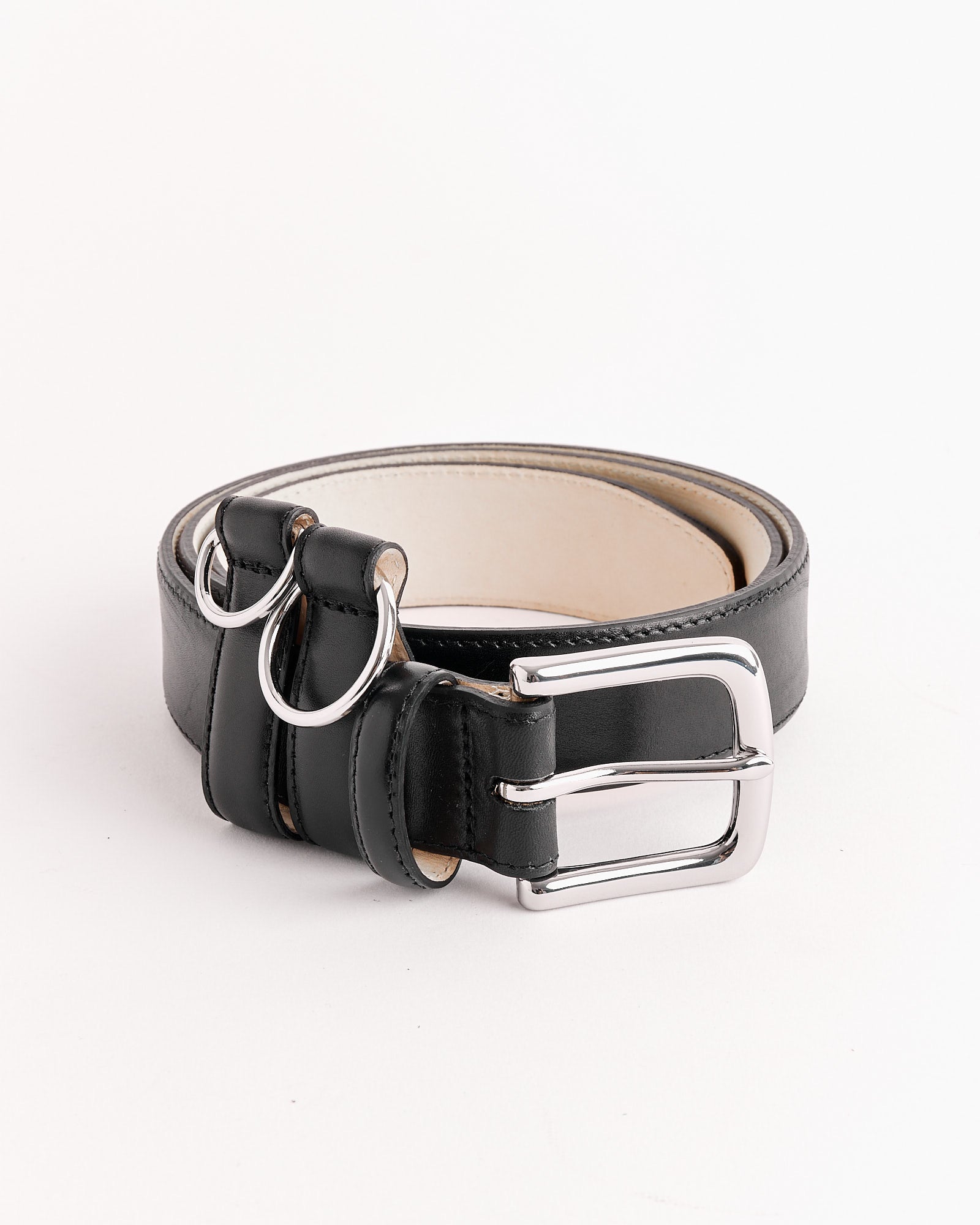 Classic Ring Hardware Leather Belt in Black