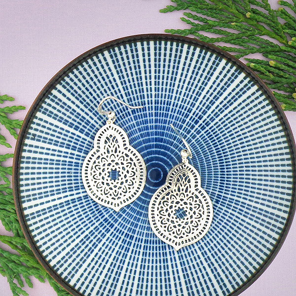 274-193: Filigree earrings