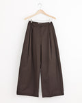 Two Tuck Balloon Pant in Dark Brown