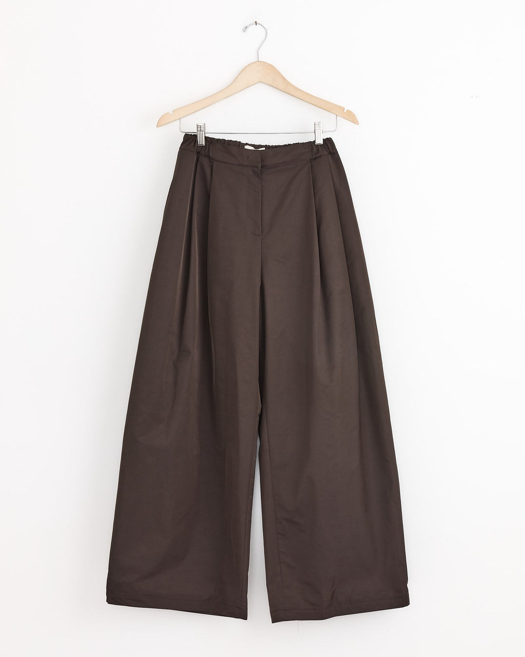 Two Tuck Balloon Pant in Dark Brown