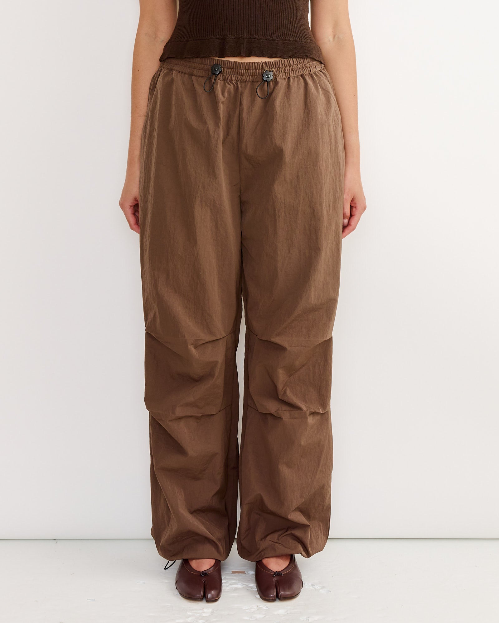 Brooks Jogger in Brown
