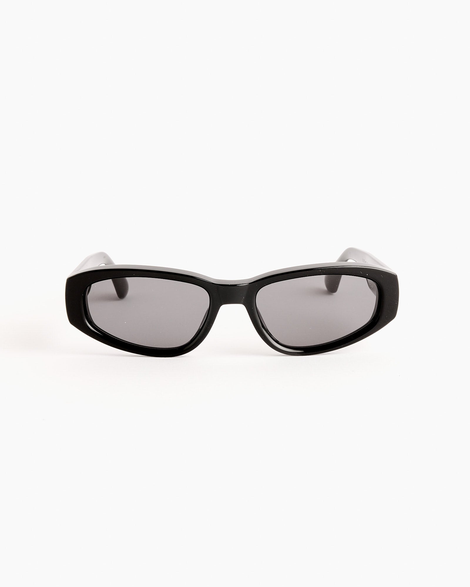 09 Sunglasses in Black